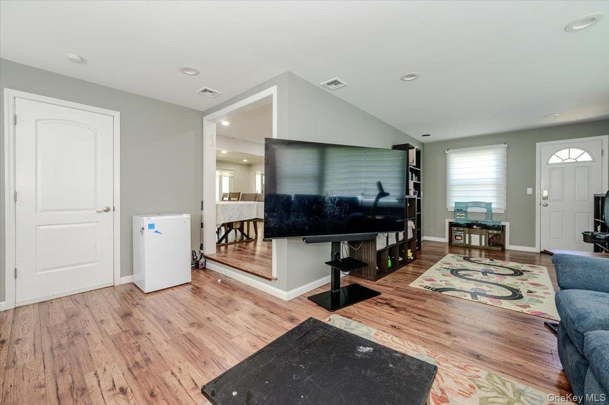 534 Allen Road thumbnail 12