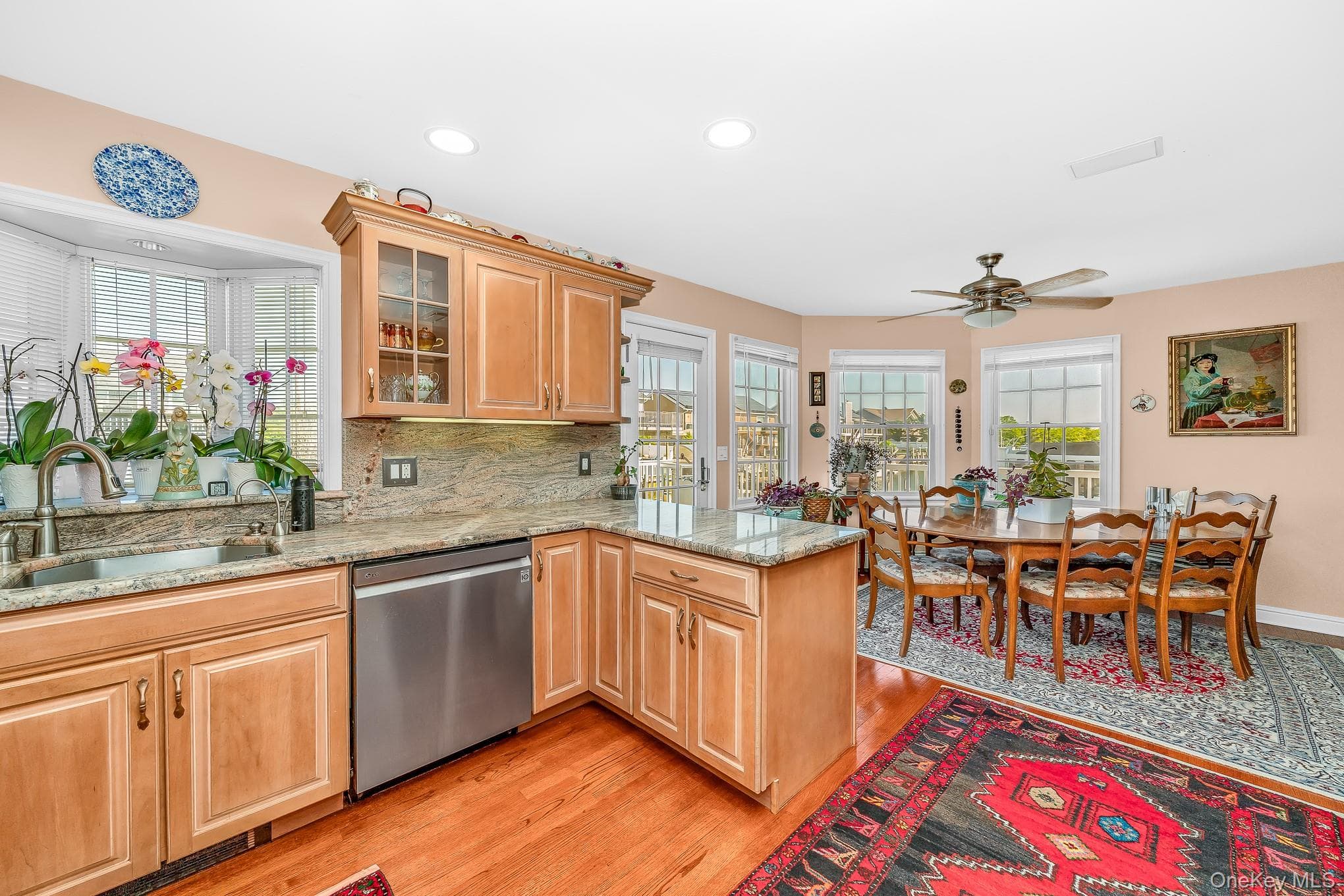 2683 Peconic Avenue thumbnail 13