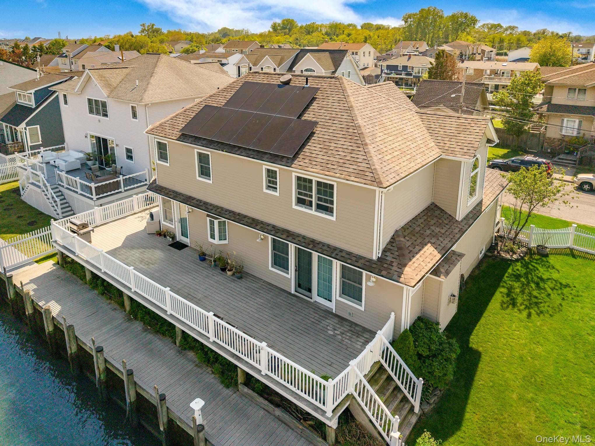2683 Peconic Avenue thumbnail 48