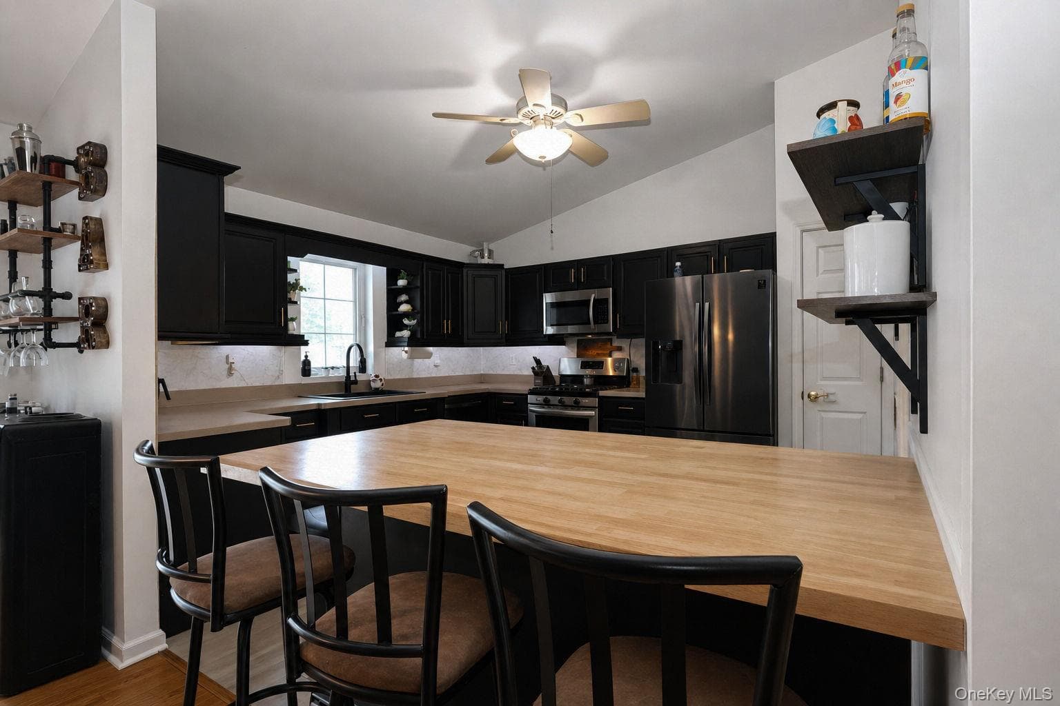 41 Mt Hope Avenue thumbnail 8