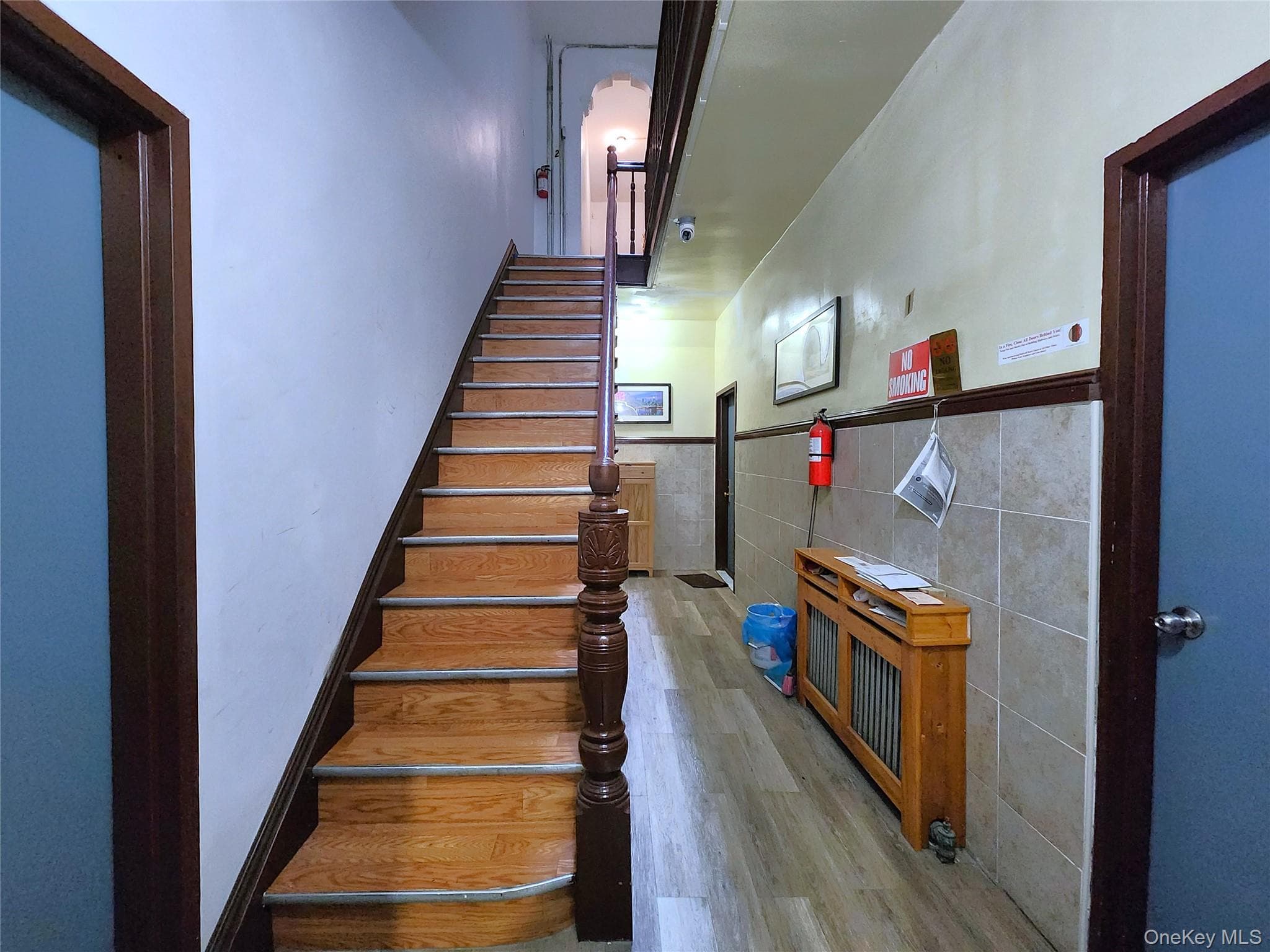 654 Seneca Avenue thumbnail 18