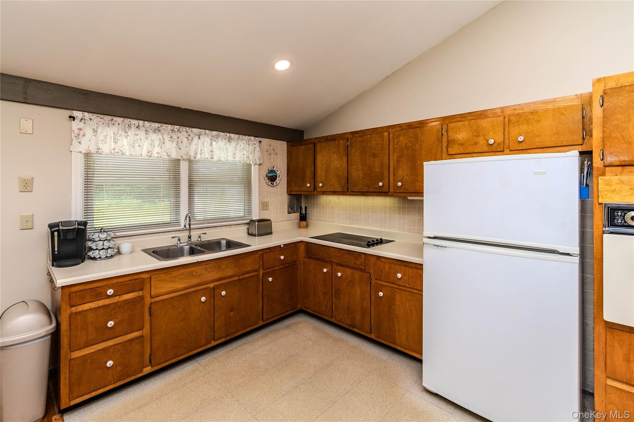 68 Parkcrest Drive thumbnail 14
