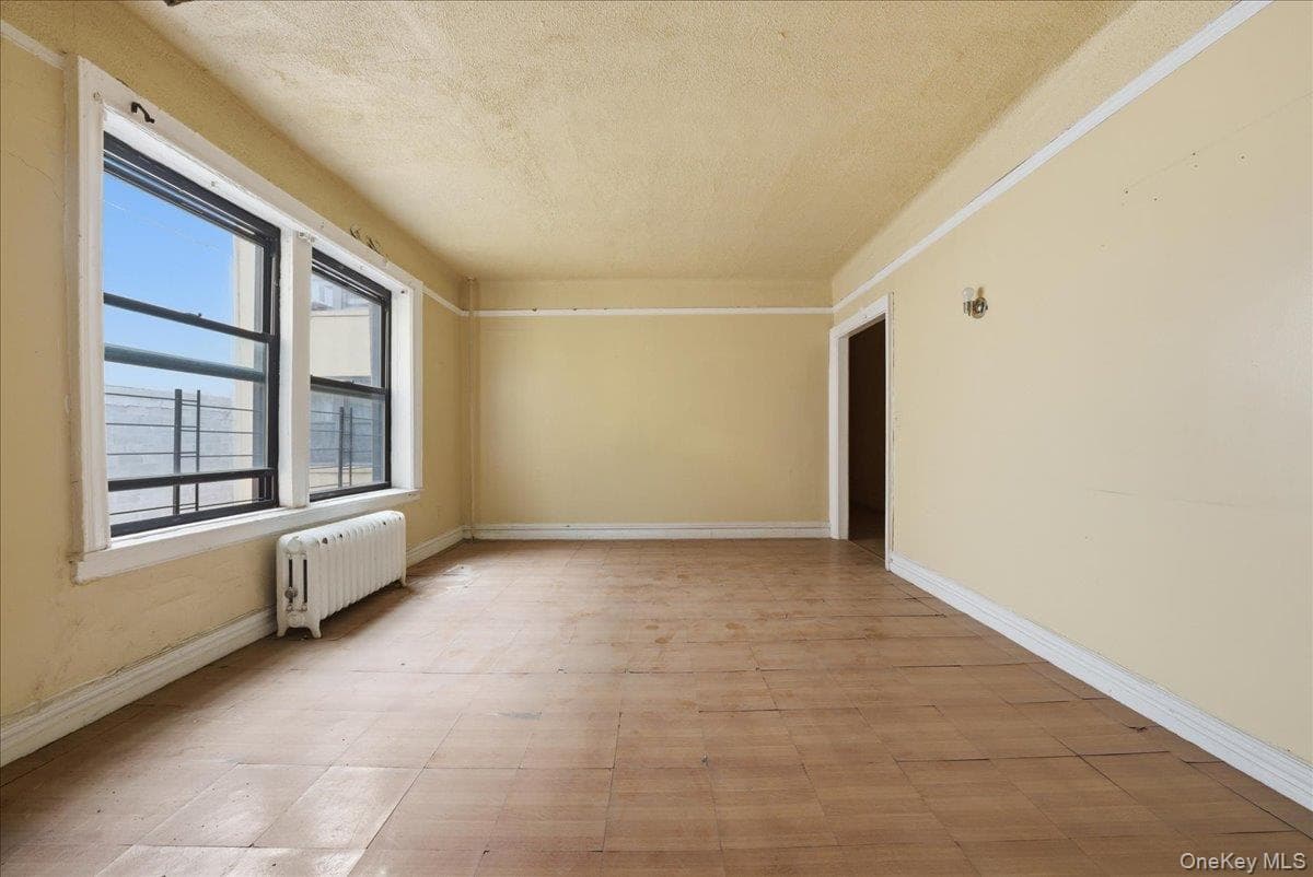 1715 Nelson Avenue Unit: 5G thumbnail 3