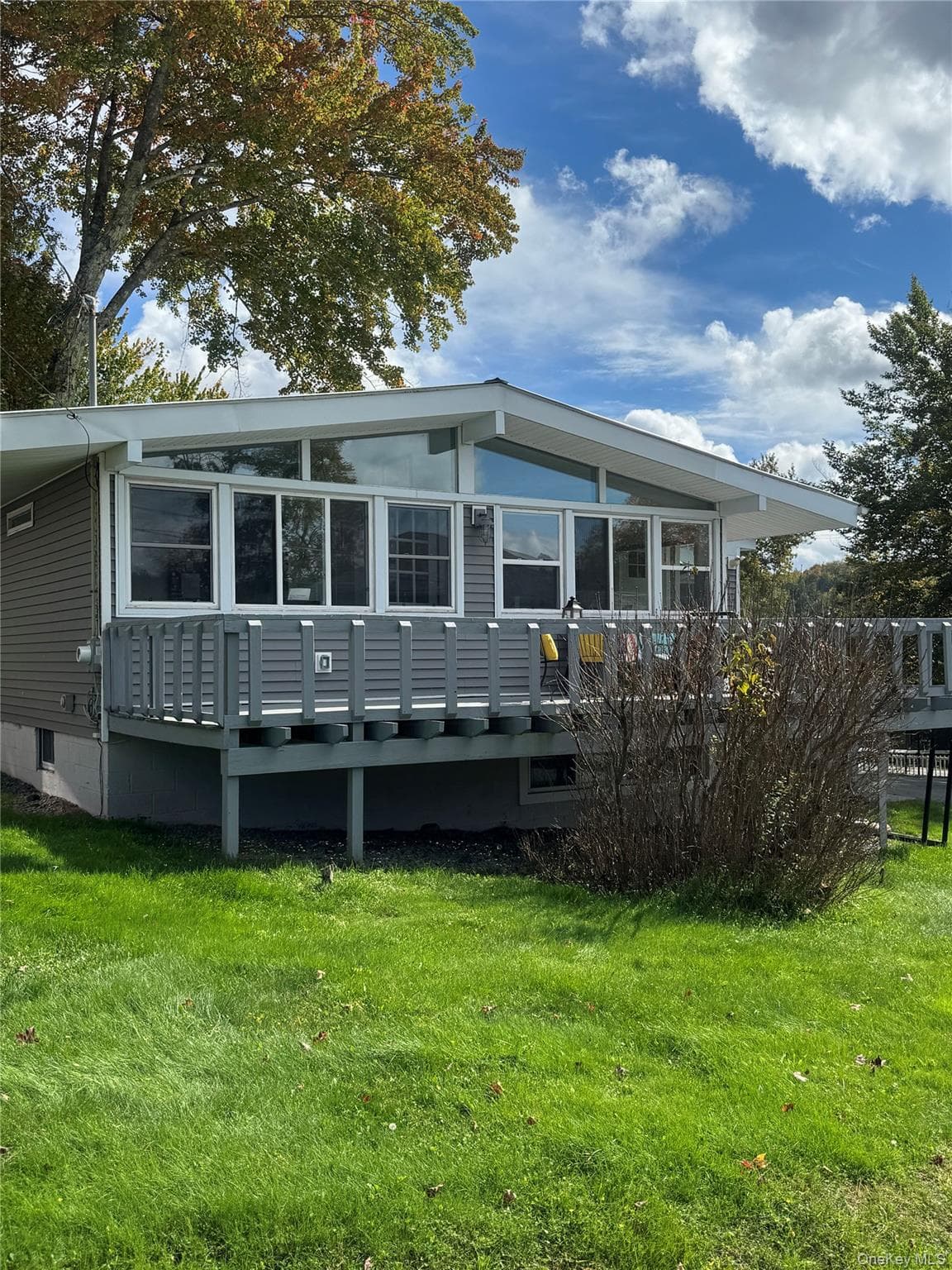 53 Lakeview Road photo 1
