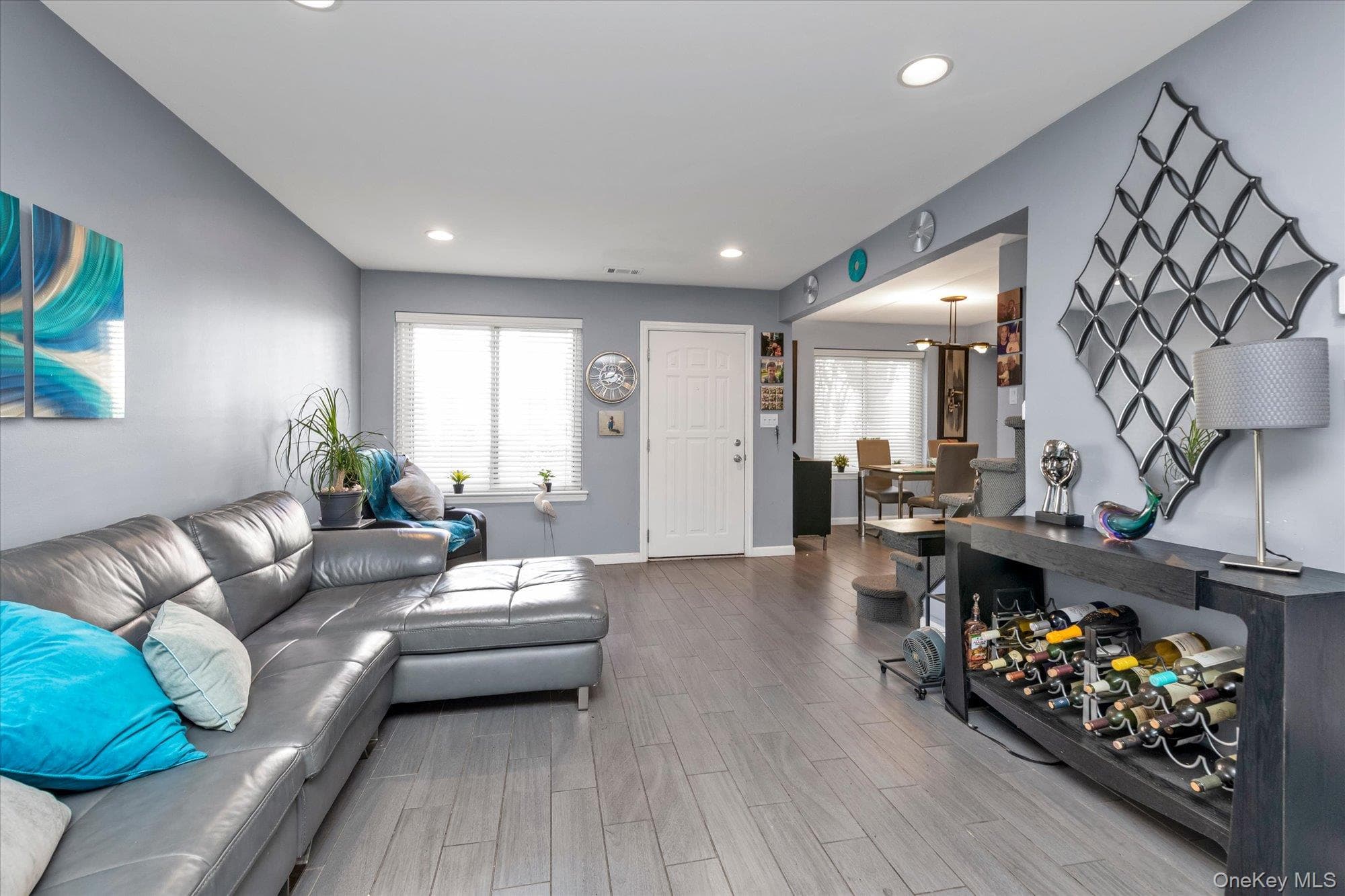 82 Alhambra Drive thumbnail 5