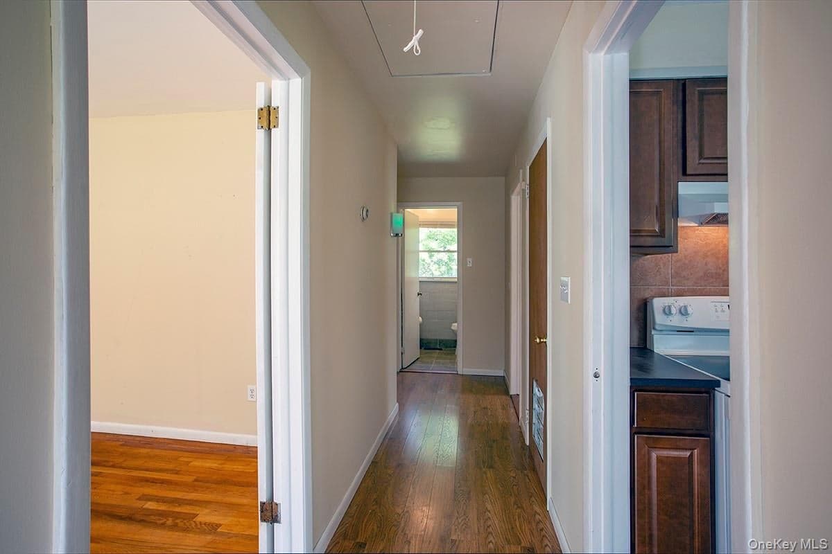 401 W Dover Road thumbnail 9