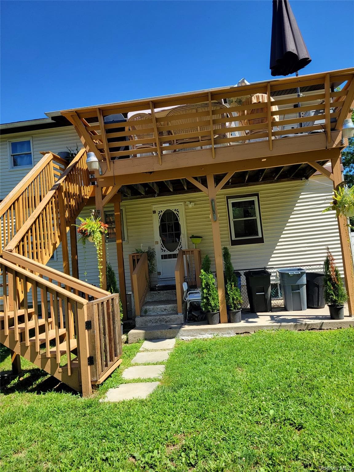 1053 Martinstein Avenue thumbnail 6