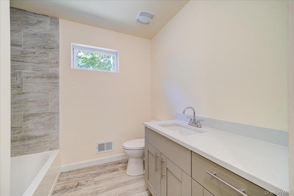 677 Marsh Road thumbnail 18