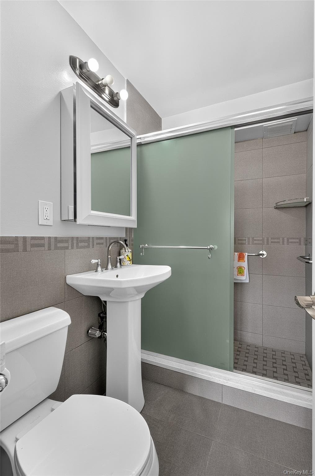 18-05 215th Street Unit: 16H thumbnail 9