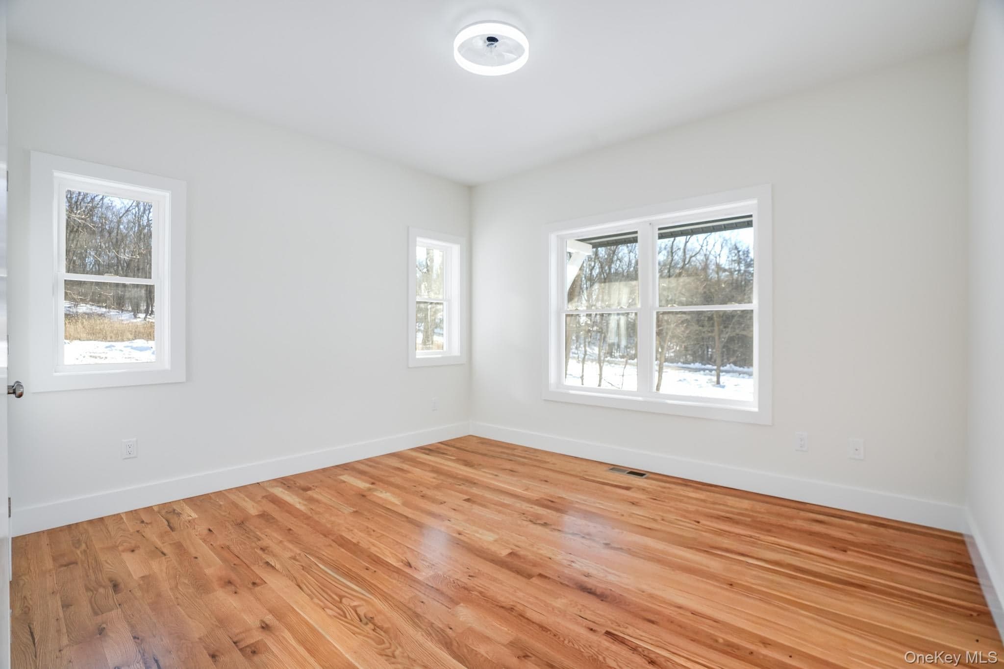6 Roundhill Road thumbnail 13