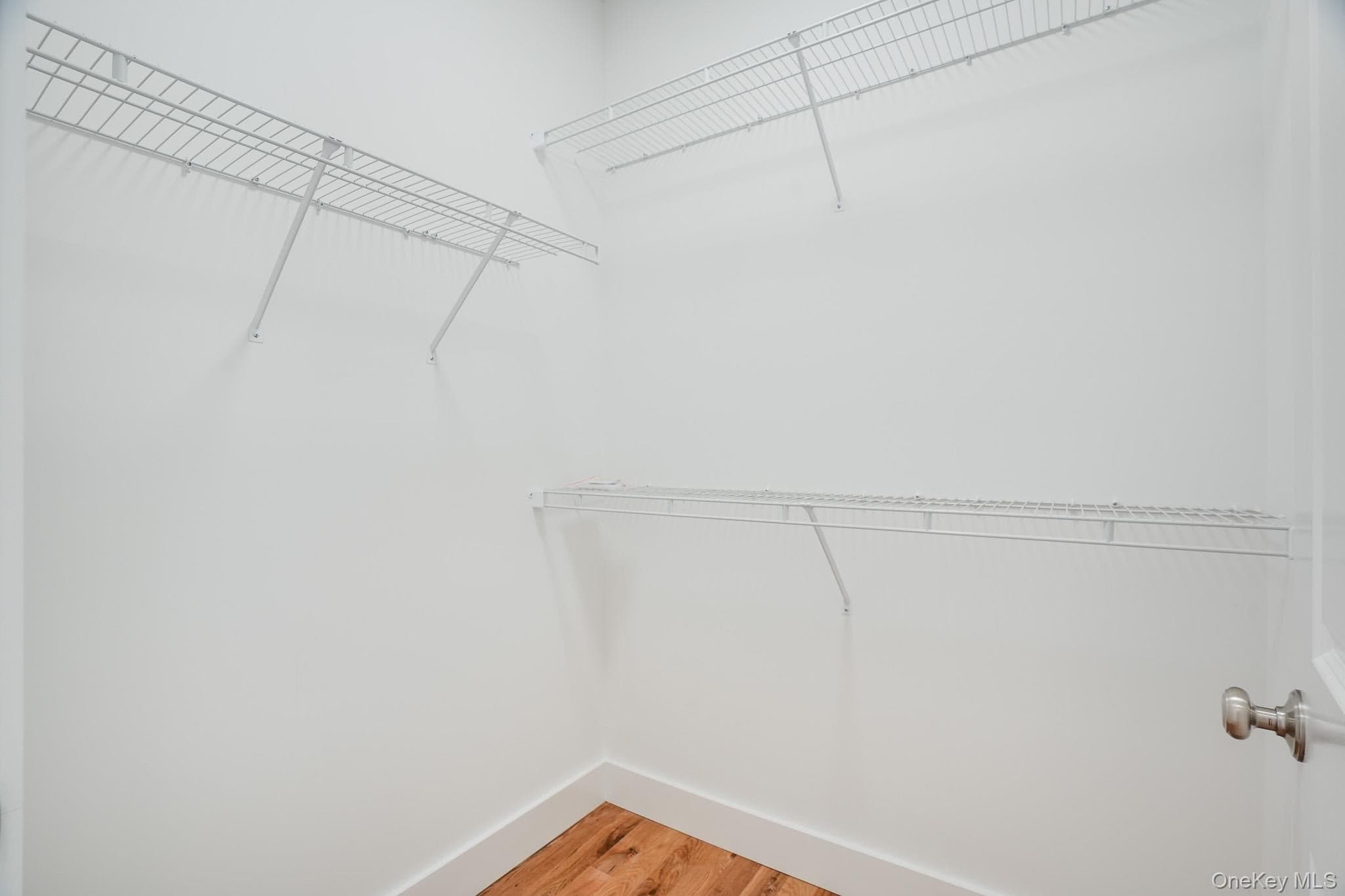 6 Roundhill Road thumbnail 12