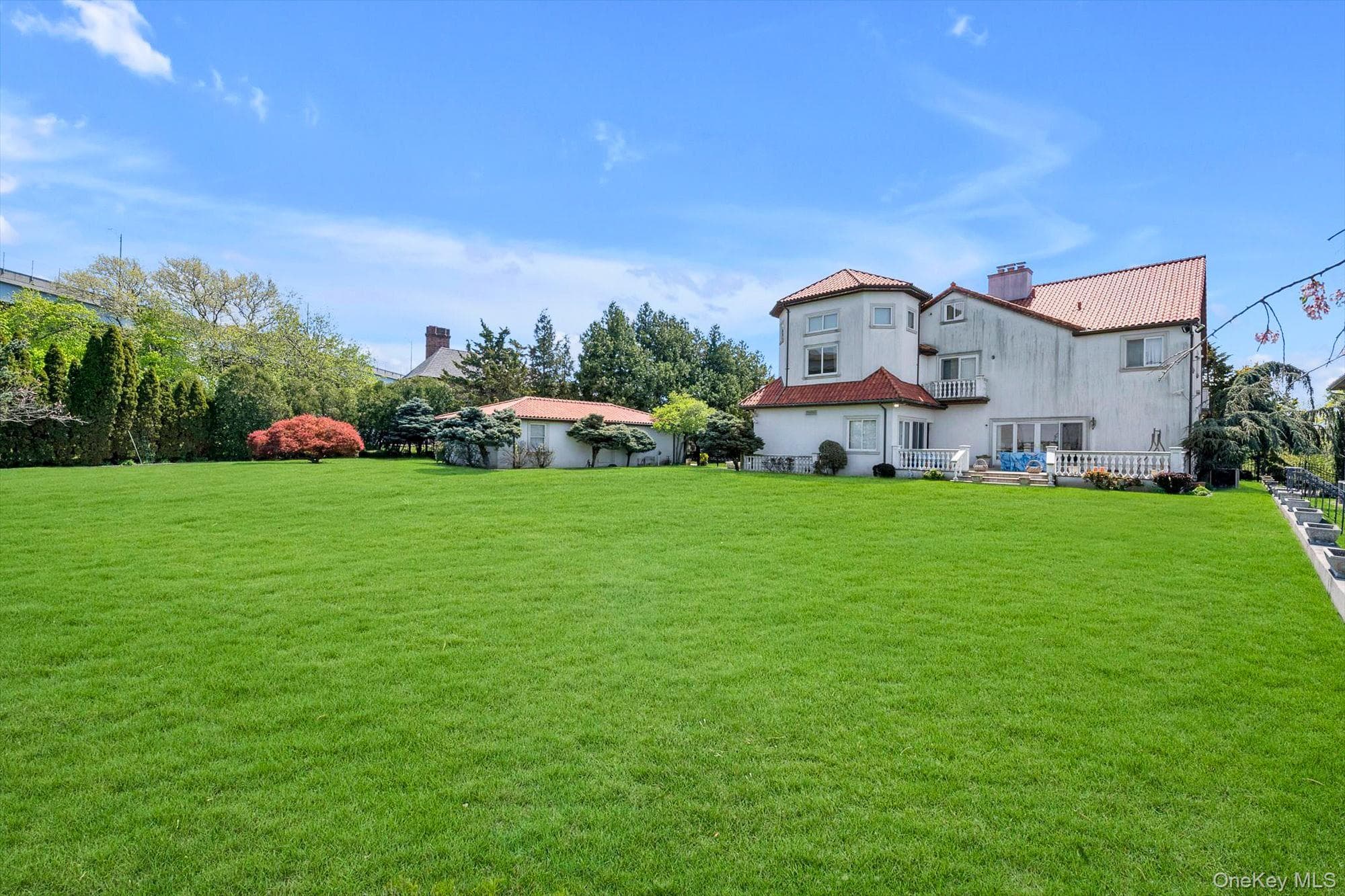 118 Malba Drive thumbnail 33
