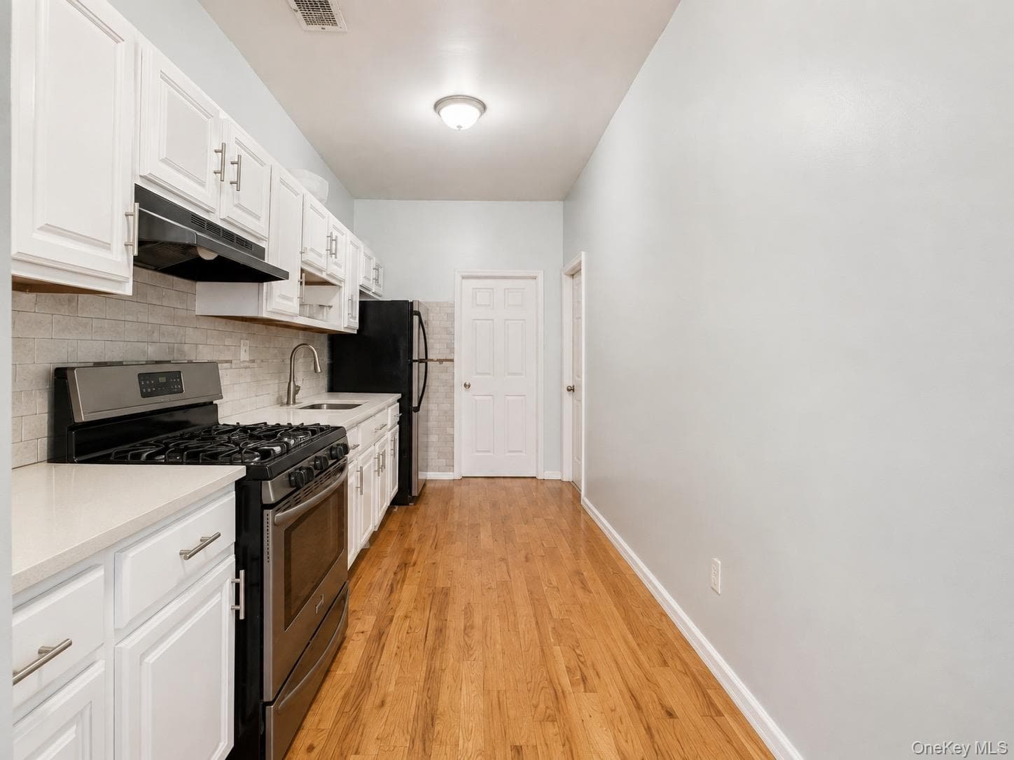 919 Bryant Avenue thumbnail 16
