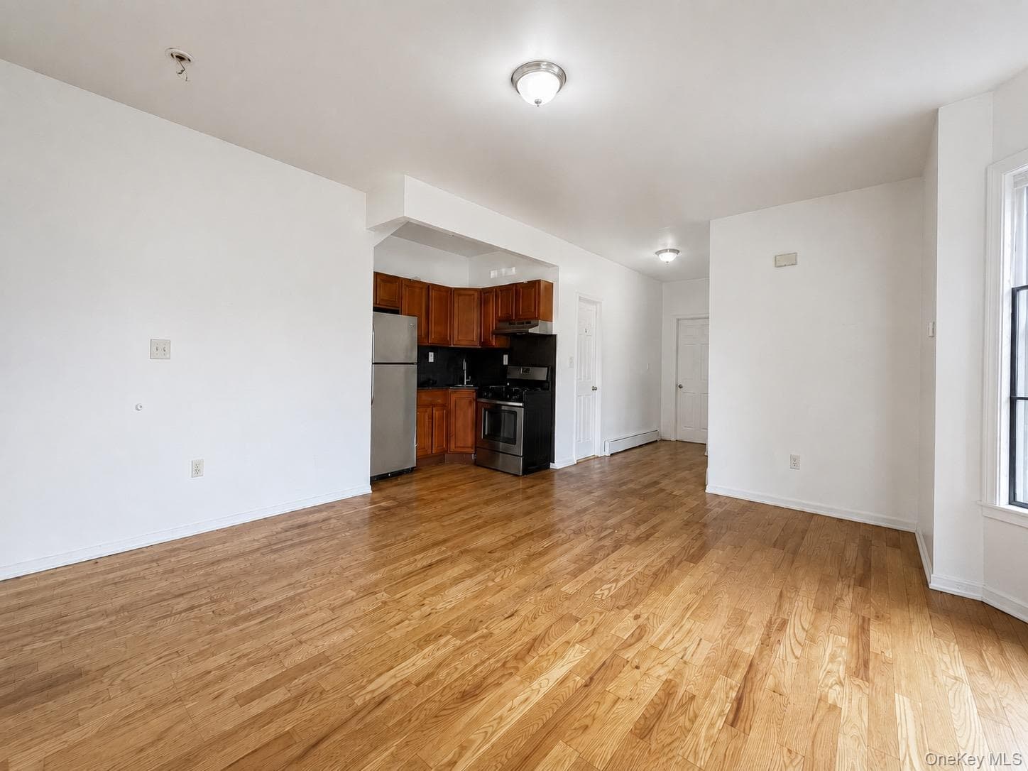 919 Bryant Avenue thumbnail 2