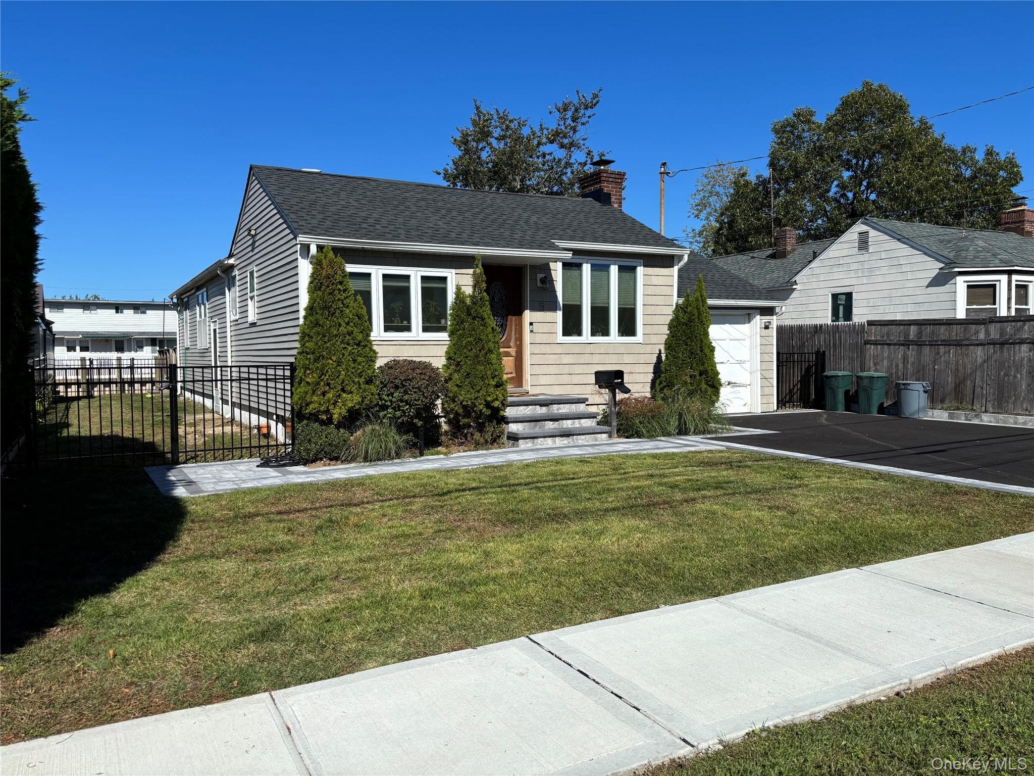 5 Barry Road photo 1