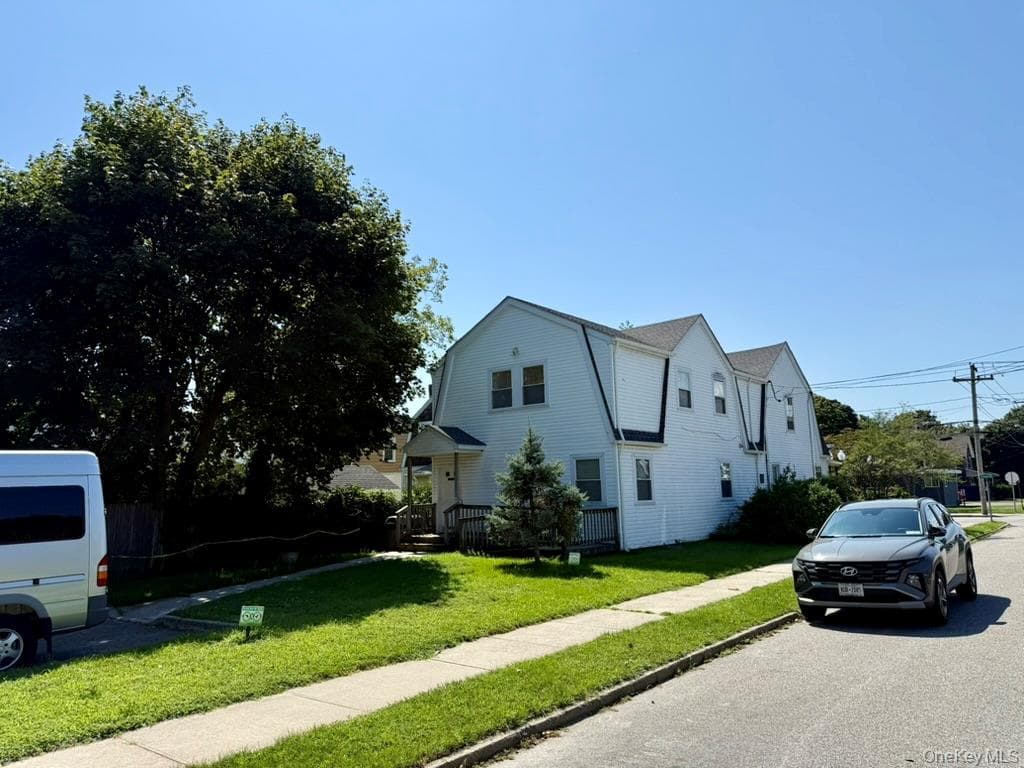165 Ocean Avenue thumbnail 3