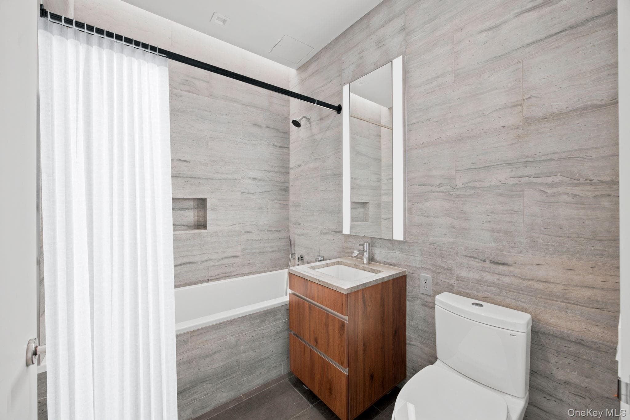 21-21 31st Street Unit: 4J thumbnail 10