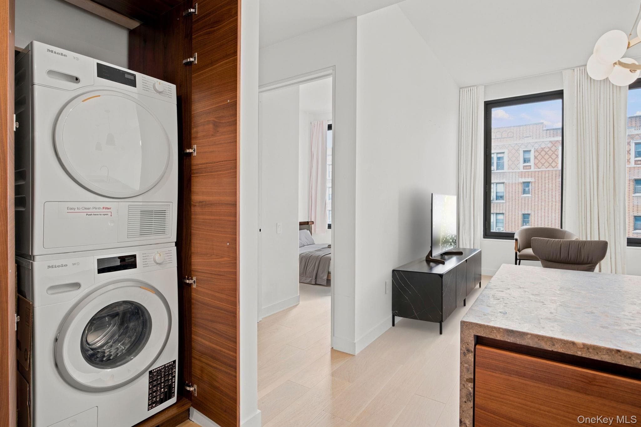 21-21 31st Street Unit: 4J thumbnail 7