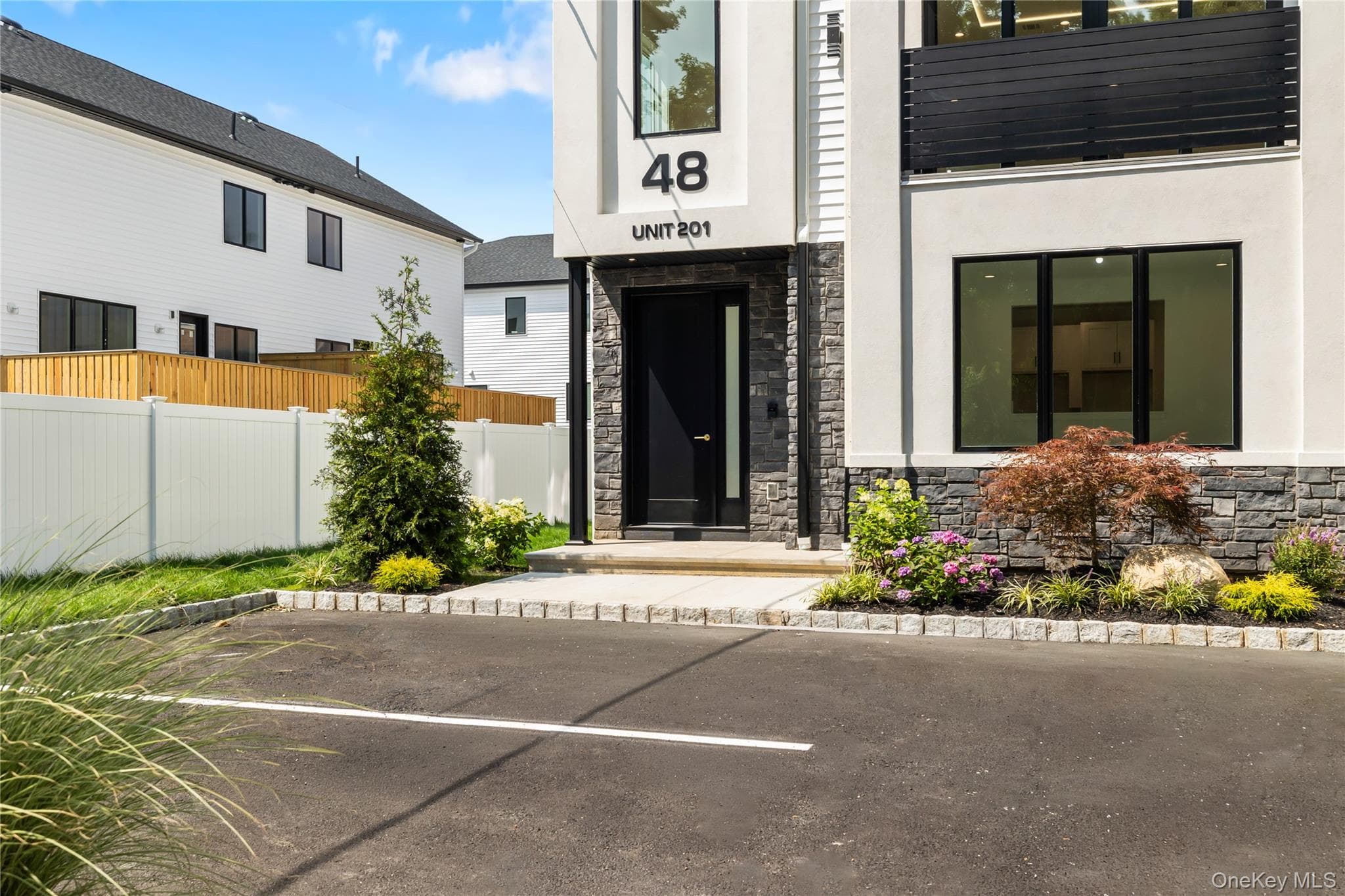 48 Noyes Avenue Unit: 201 thumbnail 5