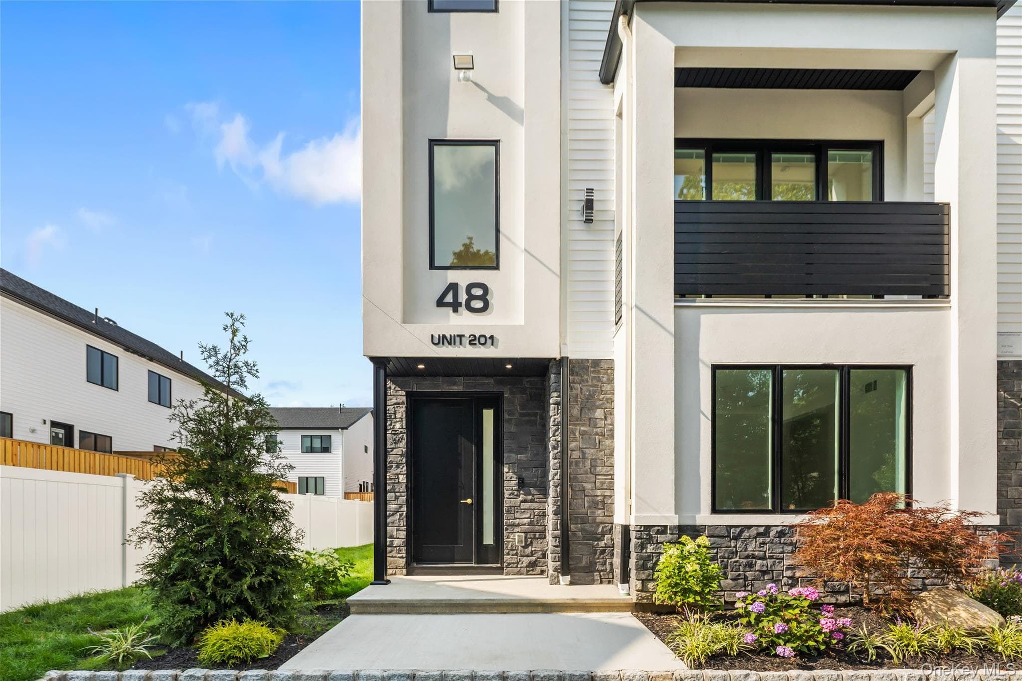 48 Noyes Avenue Unit: 201 thumbnail 3
