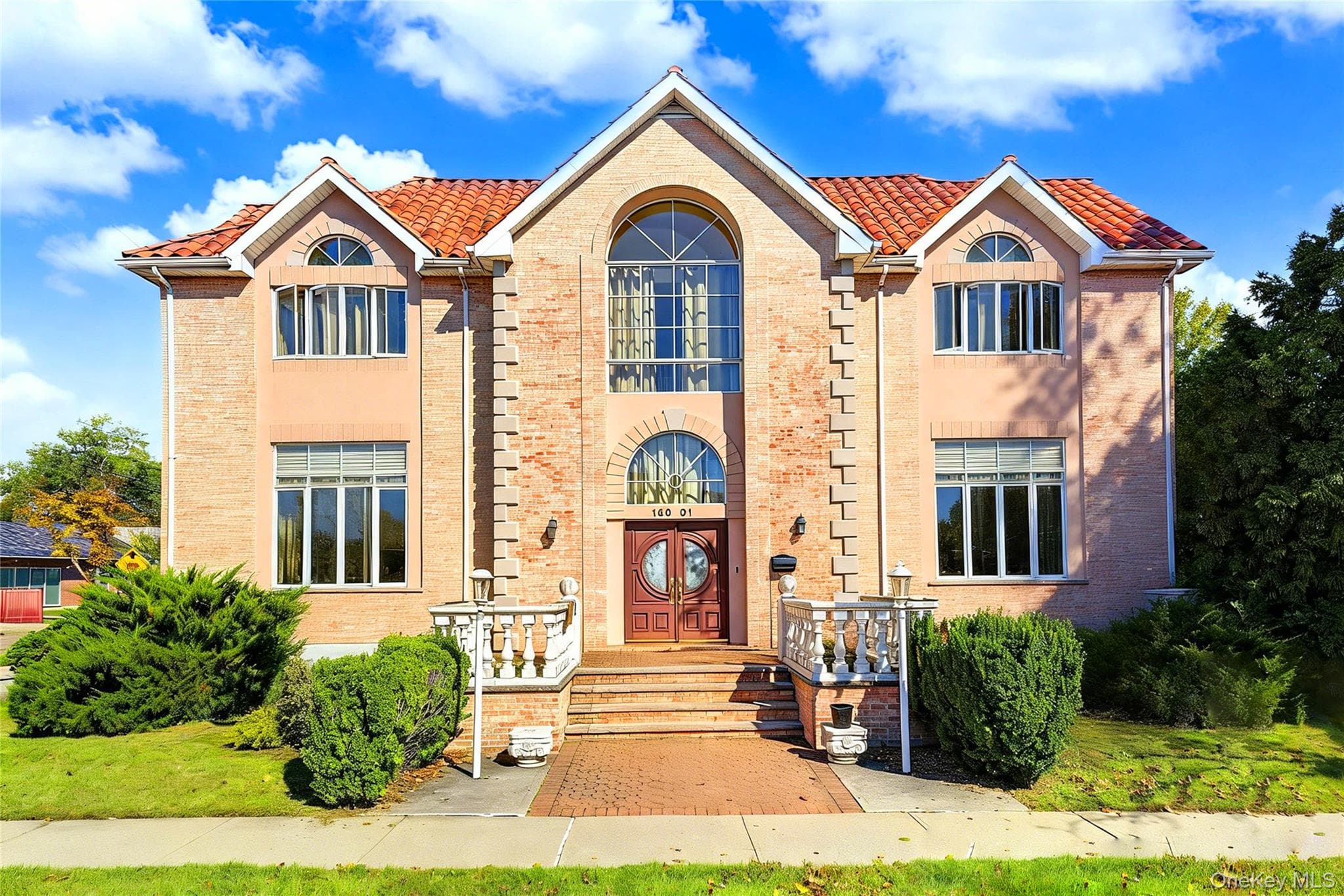 160-01 13 Avenue, Whitestone
