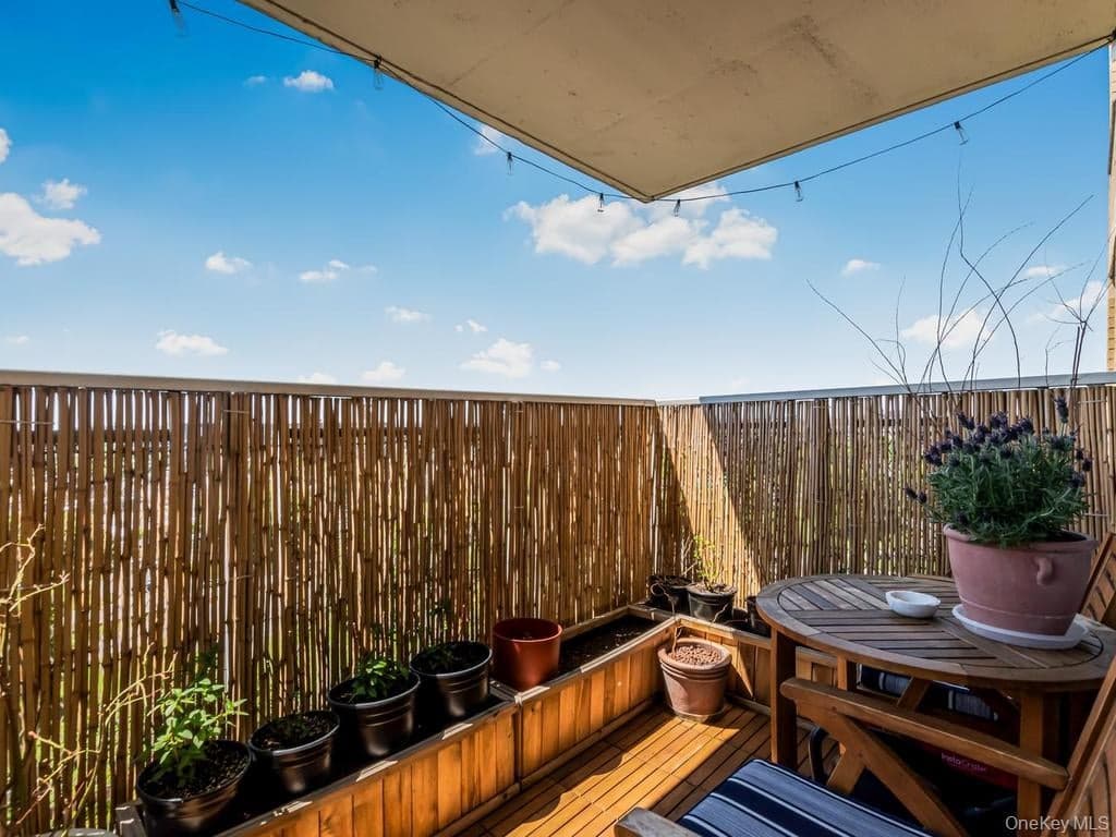 920 Metcalf Avenue Unit: 14J thumbnail 4