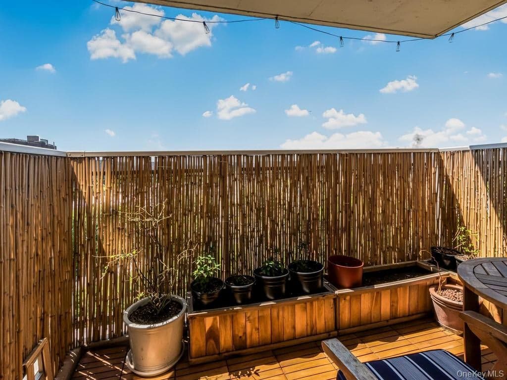 920 Metcalf Avenue Unit: 14J thumbnail 3