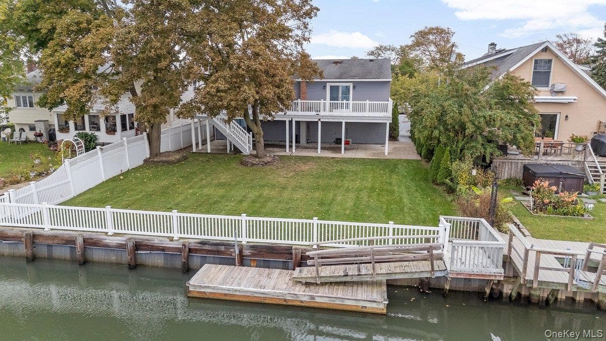 3314 Colony Drive photo 1