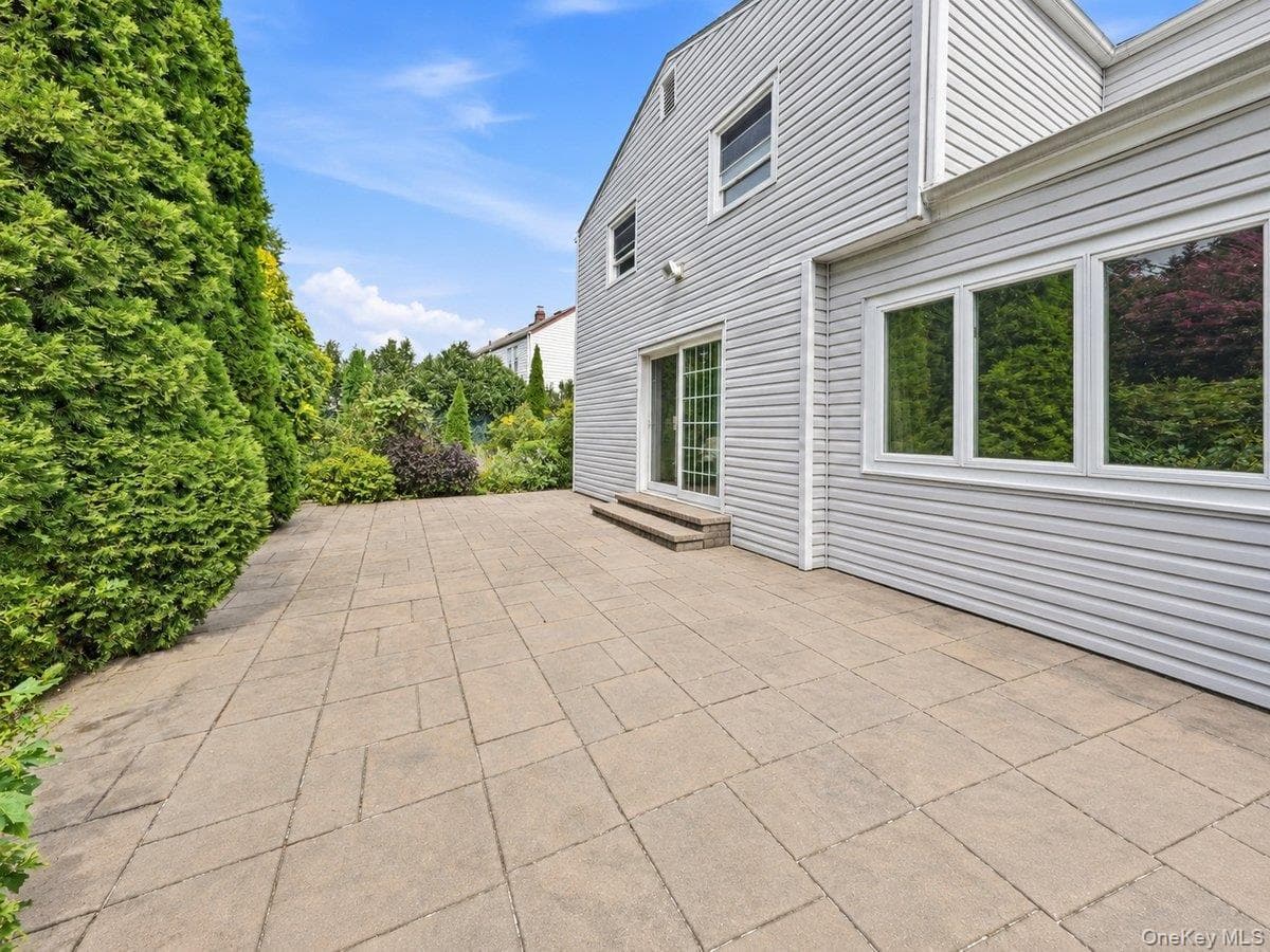 140 Whitman Road thumbnail 19