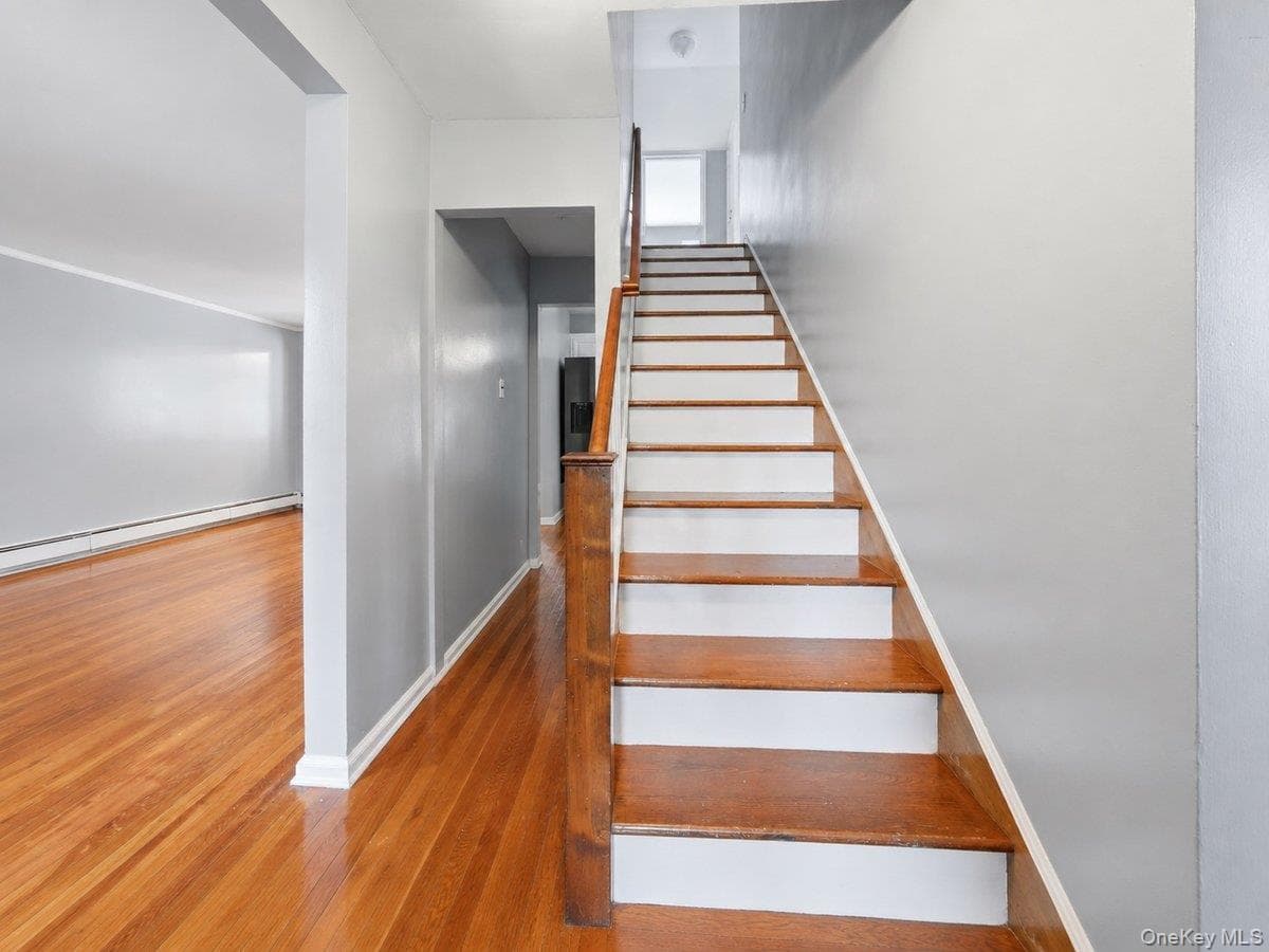 140 Whitman Road thumbnail 2
