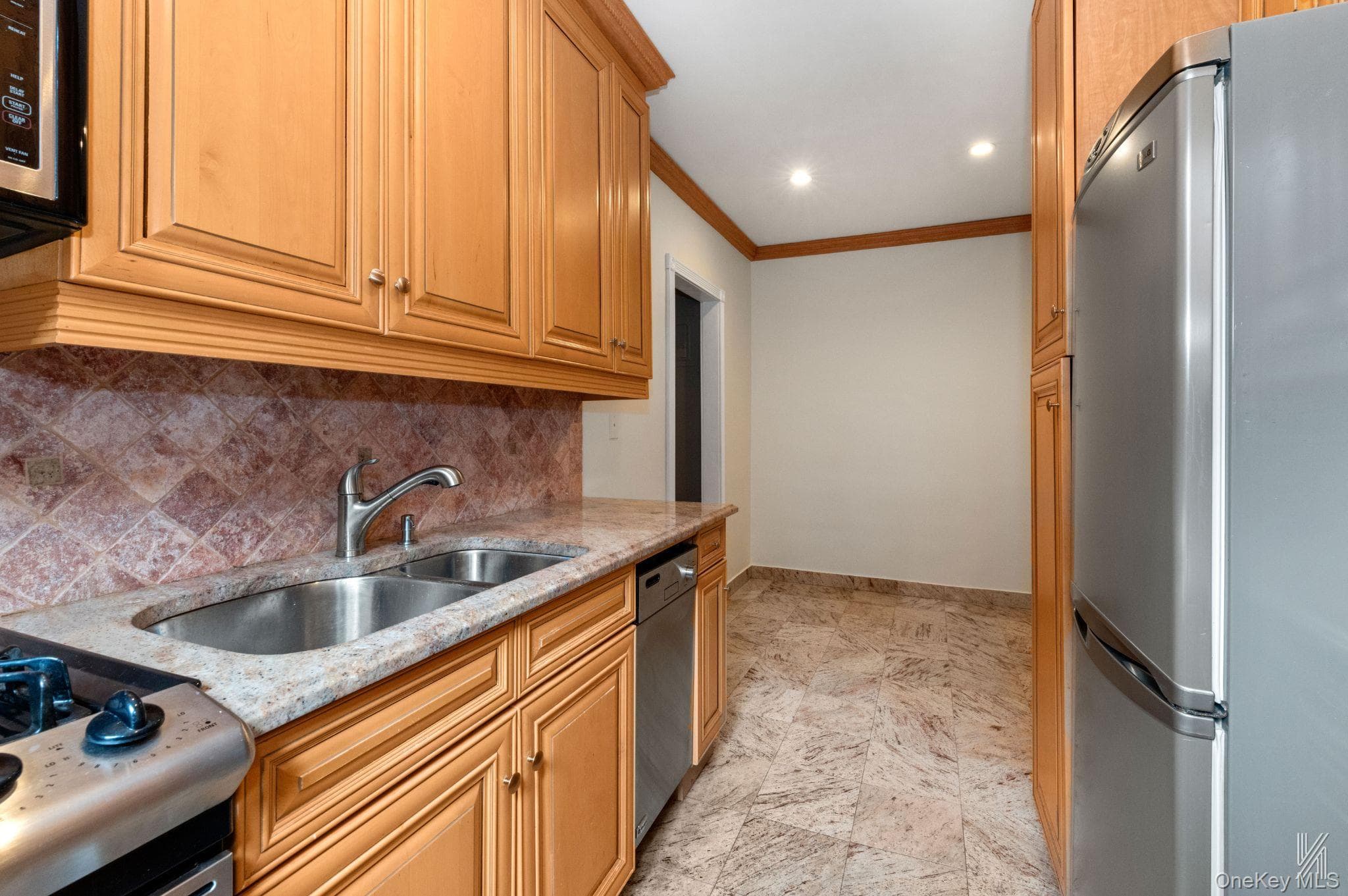 25-40 31st Avenue Unit: 6E thumbnail 11