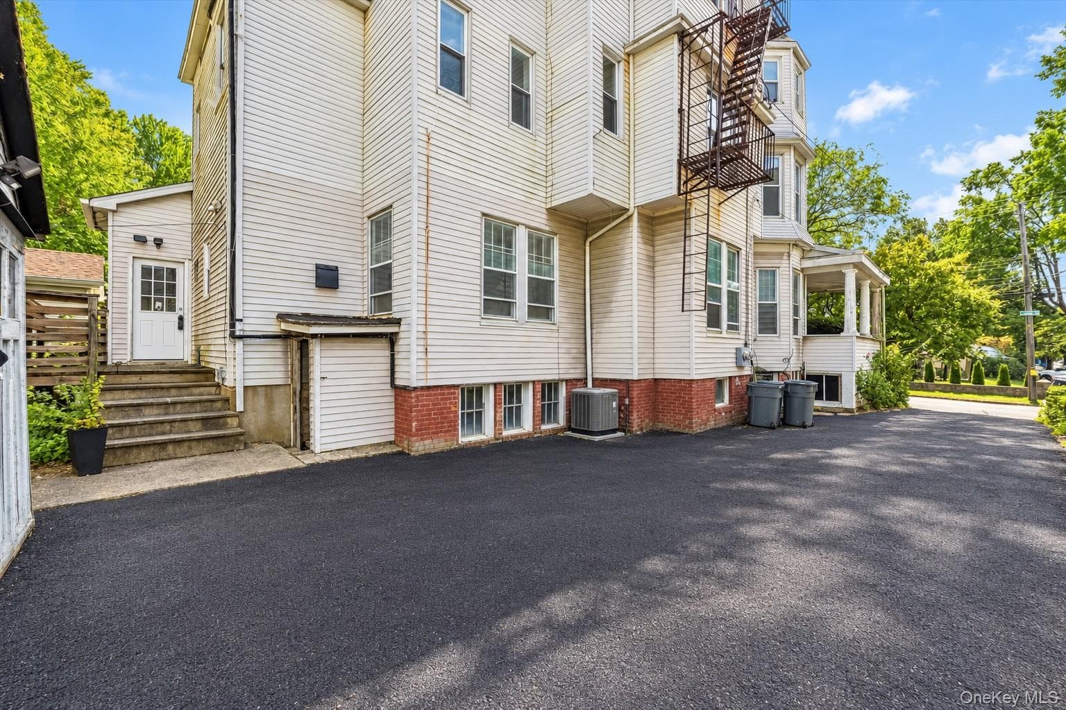 119 E Lincoln Avenue thumbnail 29