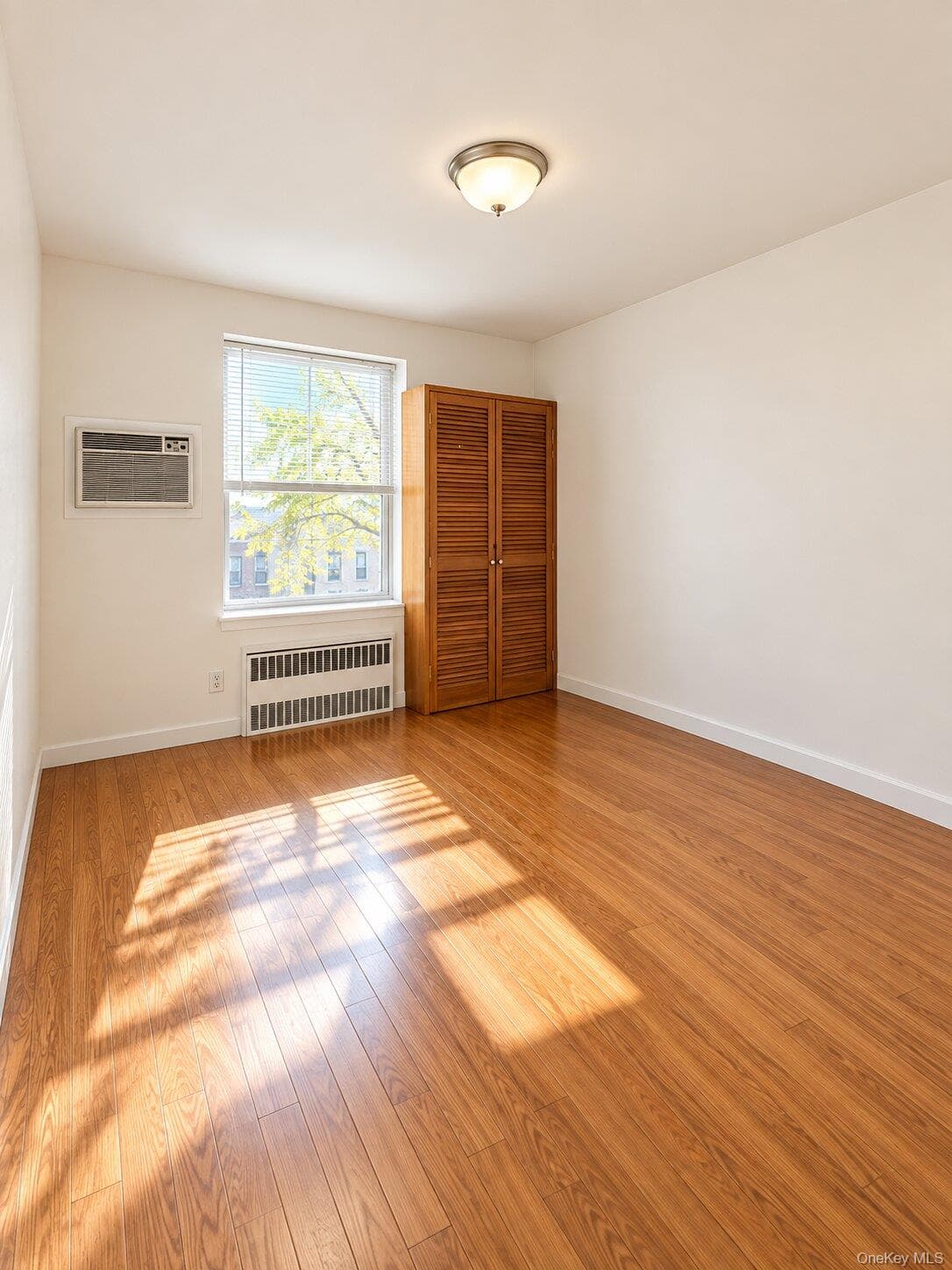 2062 60th Street thumbnail 15
