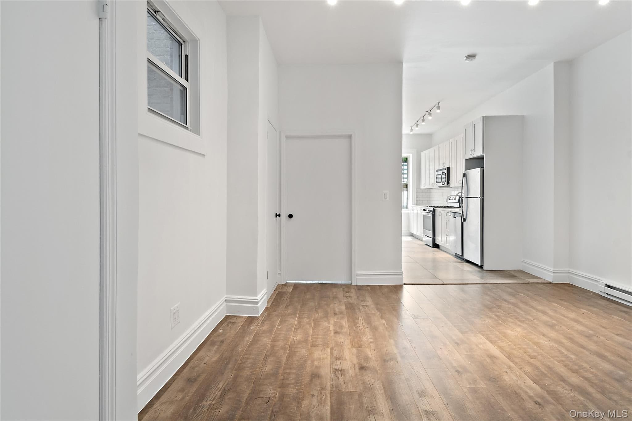 1068 Walton Avenue thumbnail 22
