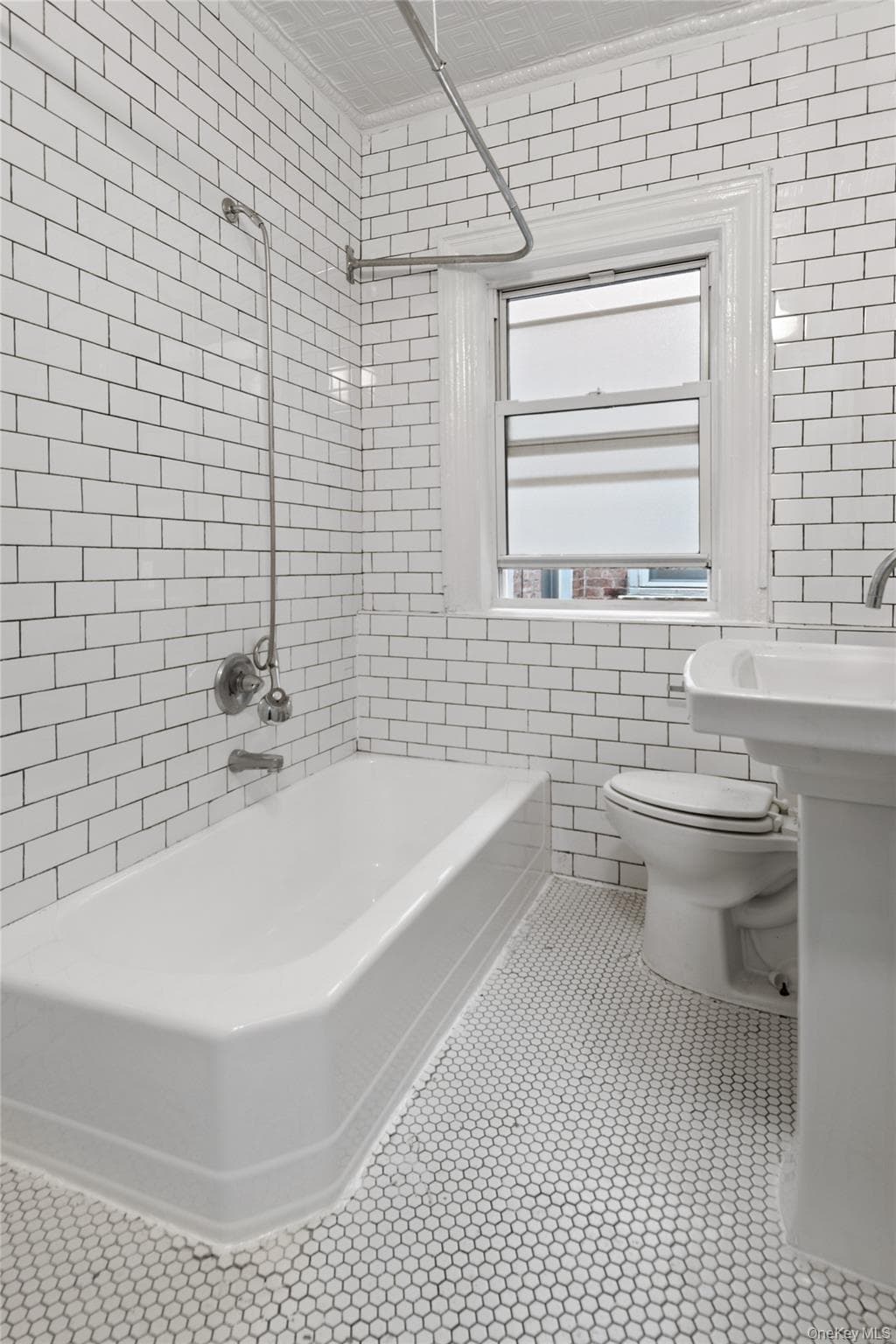 1068 Walton Avenue thumbnail 15