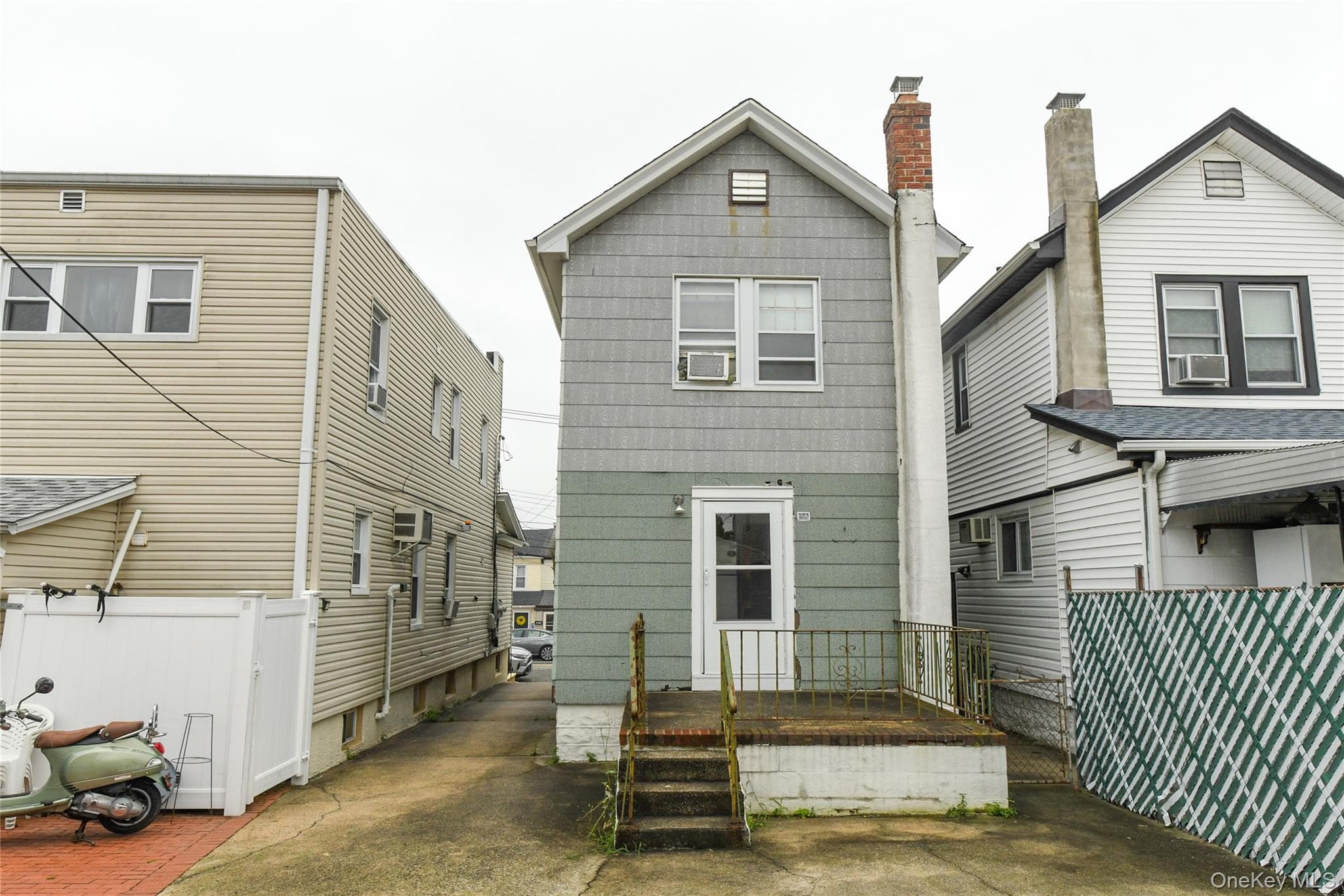 85-11 Sutter Avenue thumbnail 7