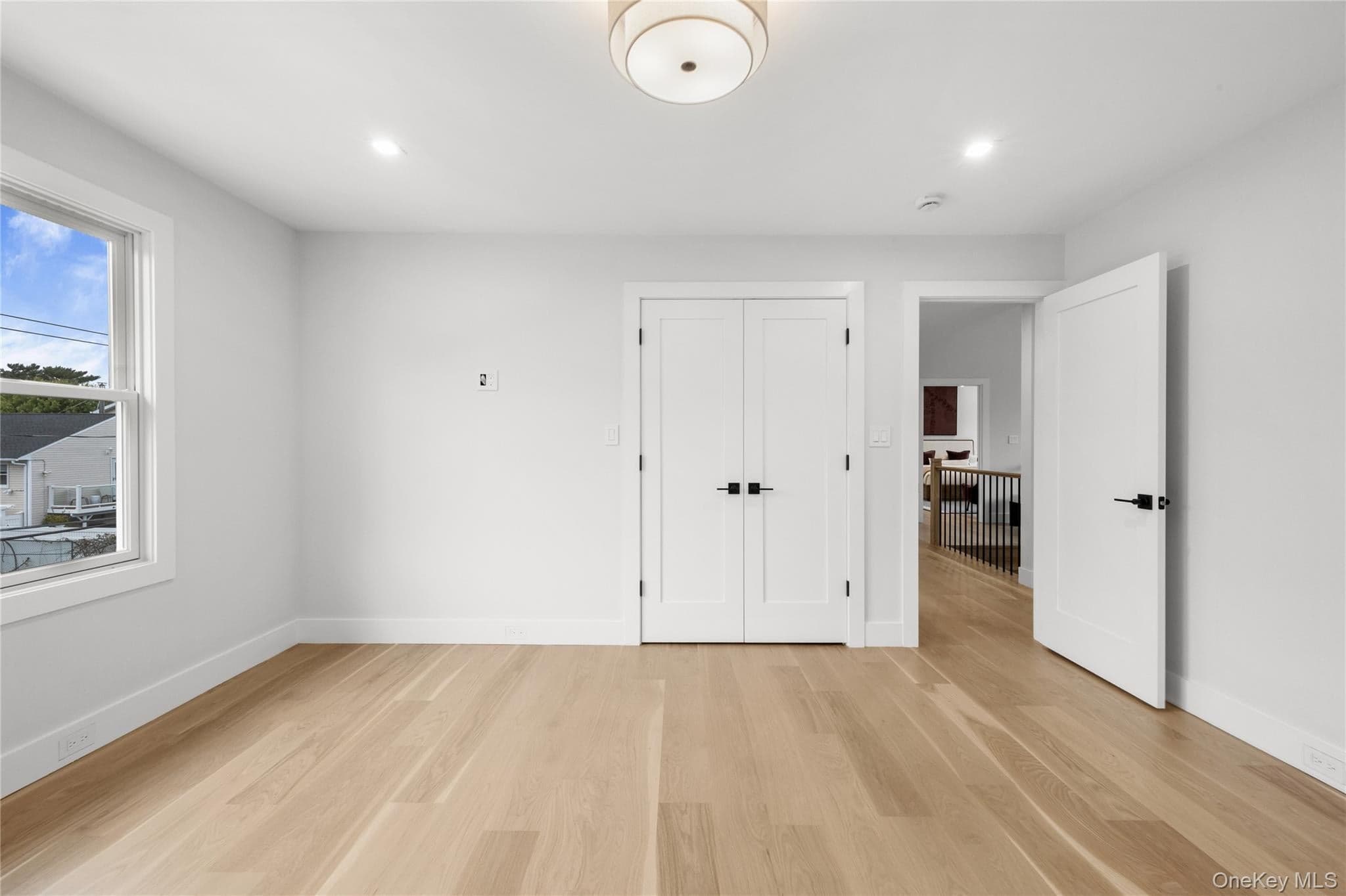 746 Blackstone Avenue thumbnail 30