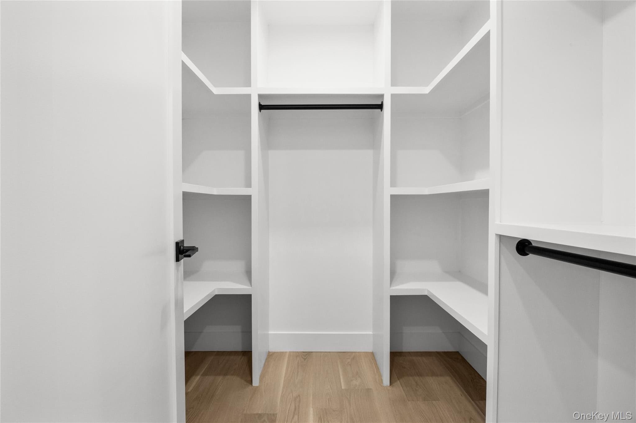 746 Blackstone Avenue thumbnail 26