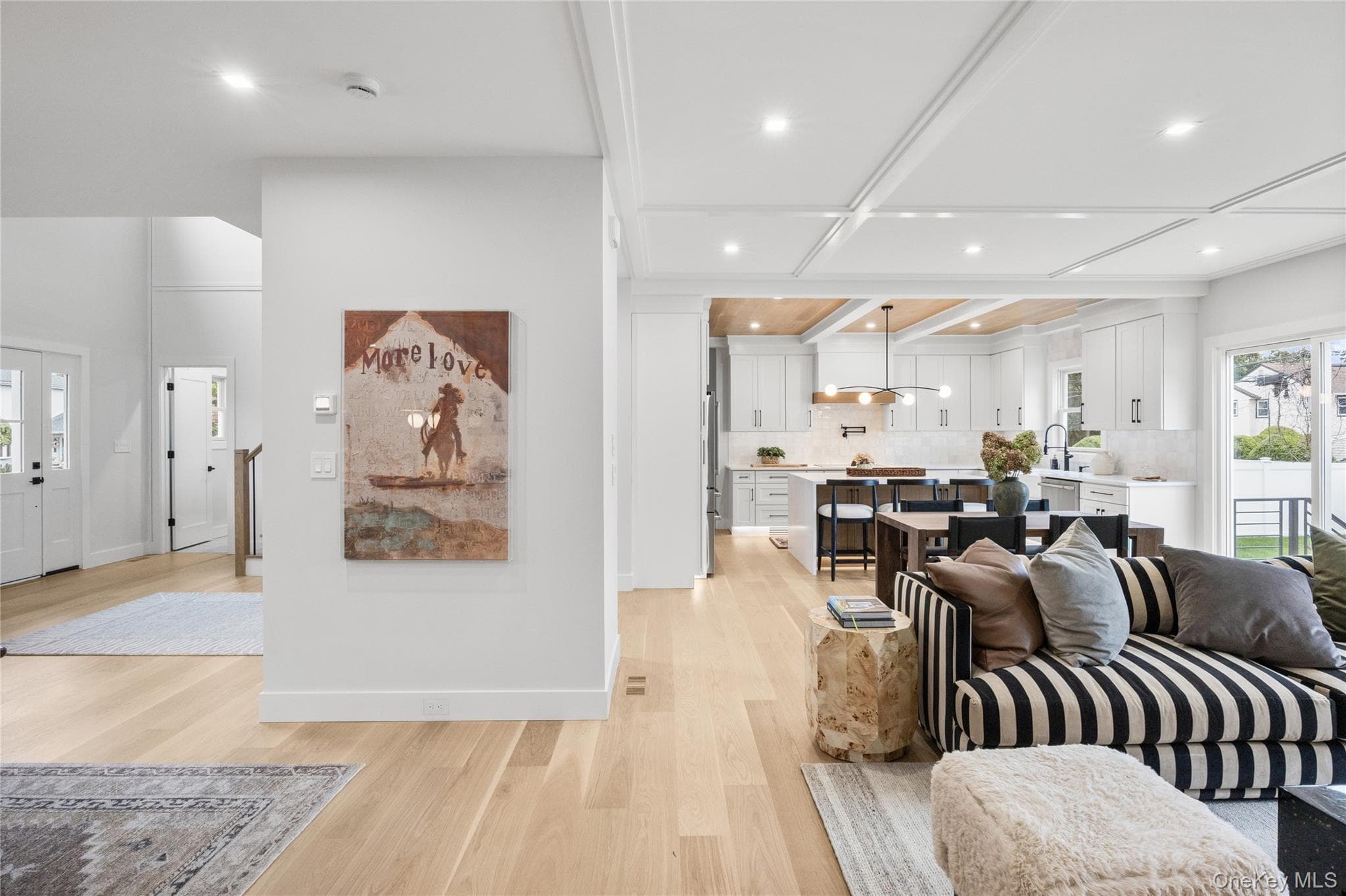 746 Blackstone Avenue thumbnail 10