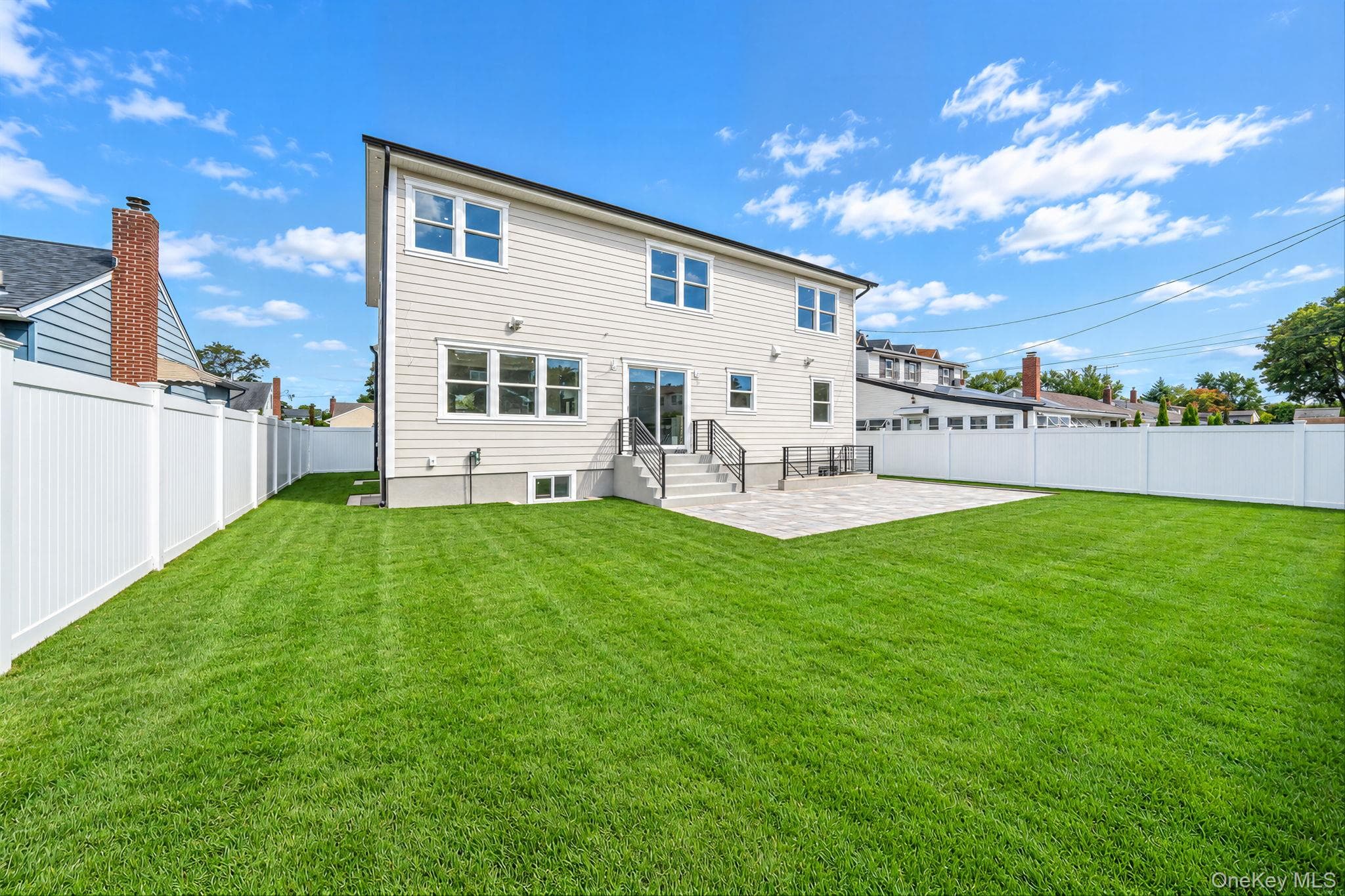 746 Blackstone Avenue thumbnail 39