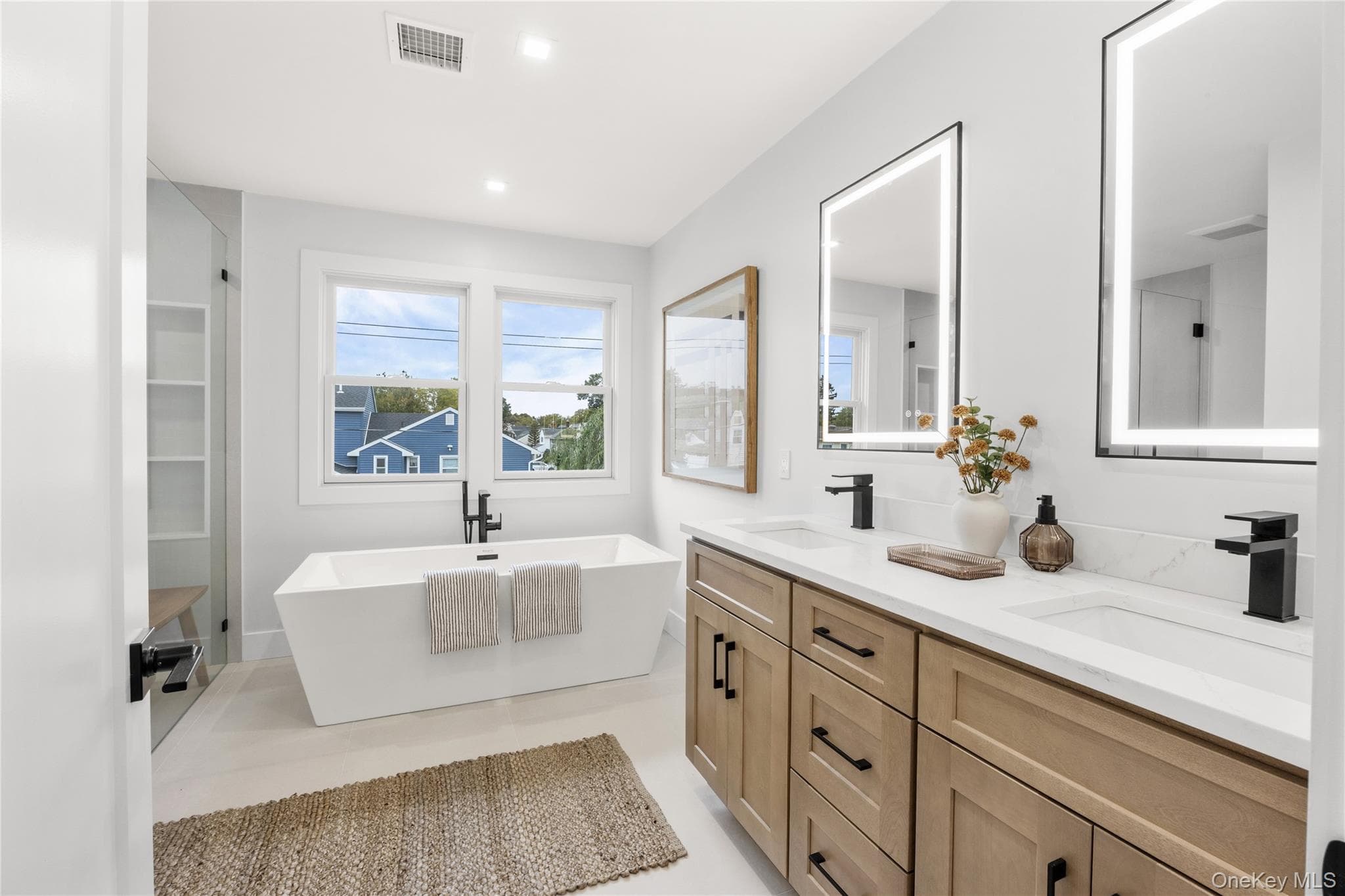 746 Blackstone Avenue thumbnail 27