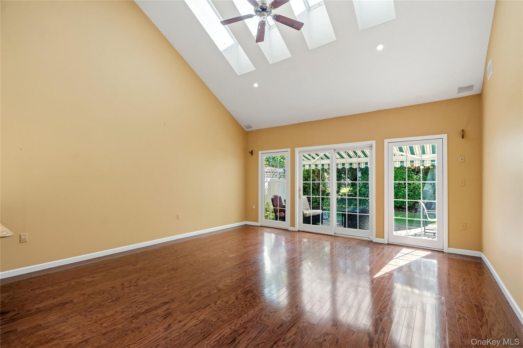 193 Pond View Drive thumbnail 3