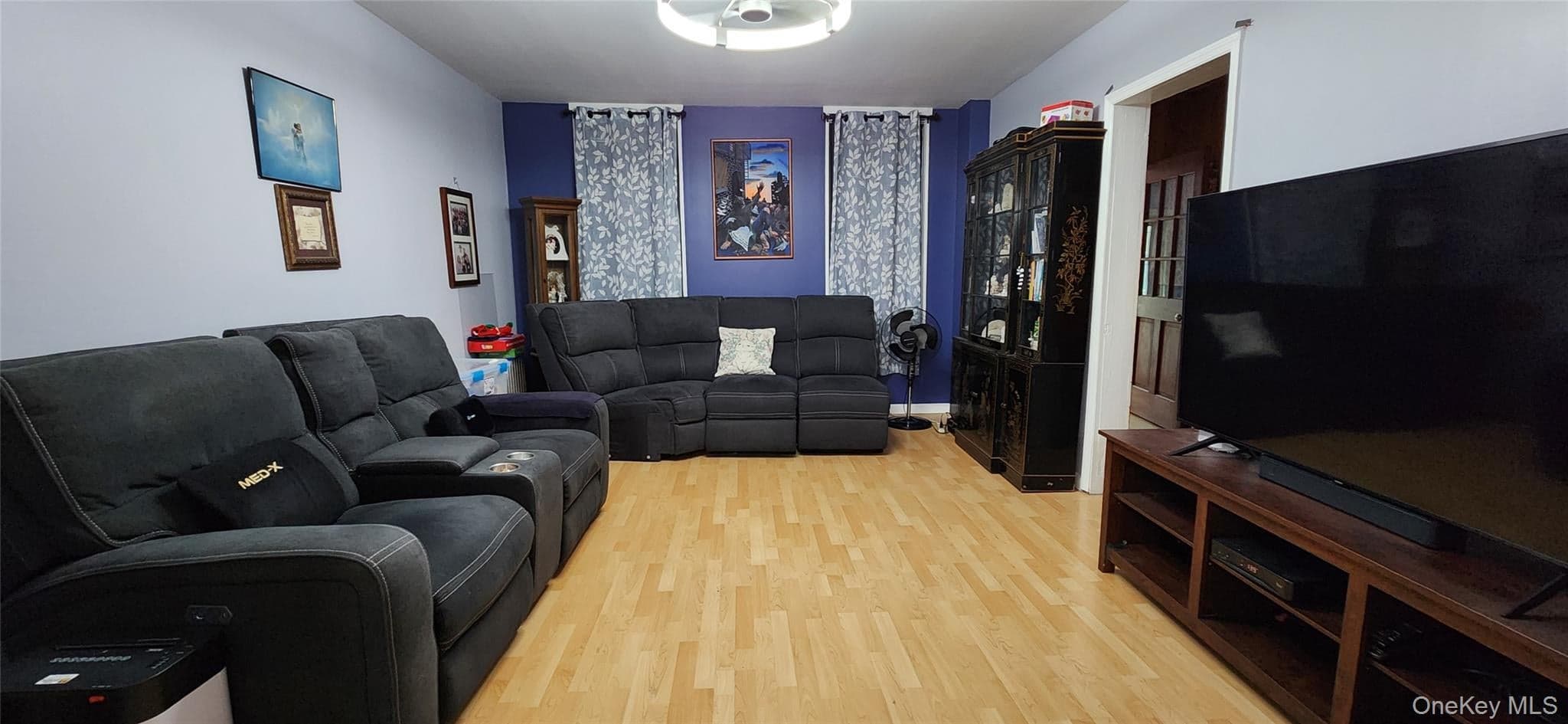 1522 Lurting Avenue thumbnail 4