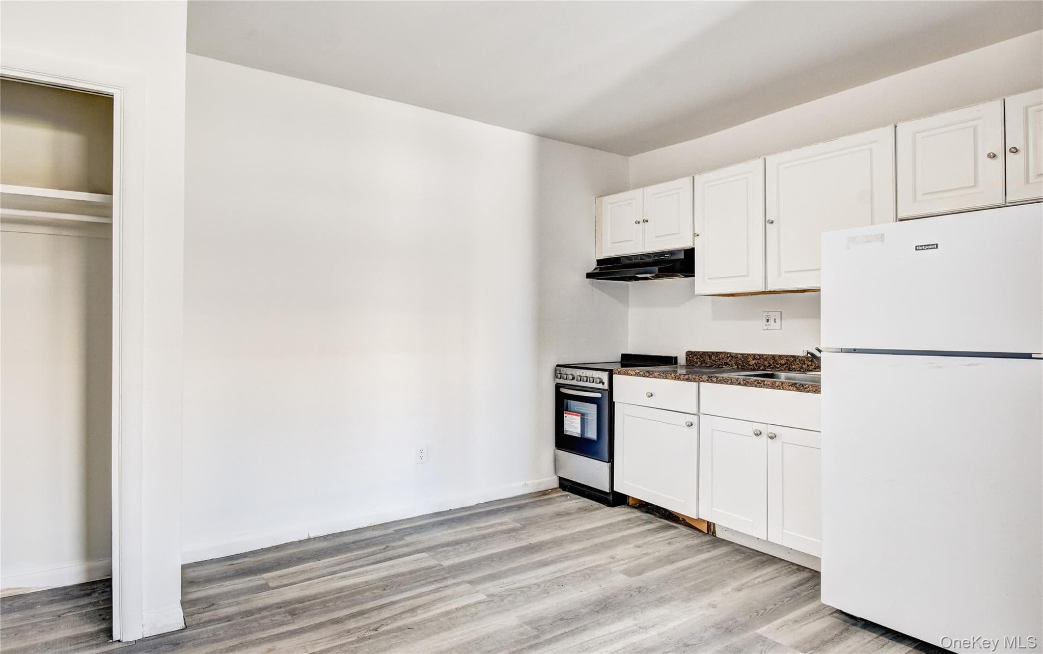 19 Gerald Drive Unit: B2 thumbnail 4