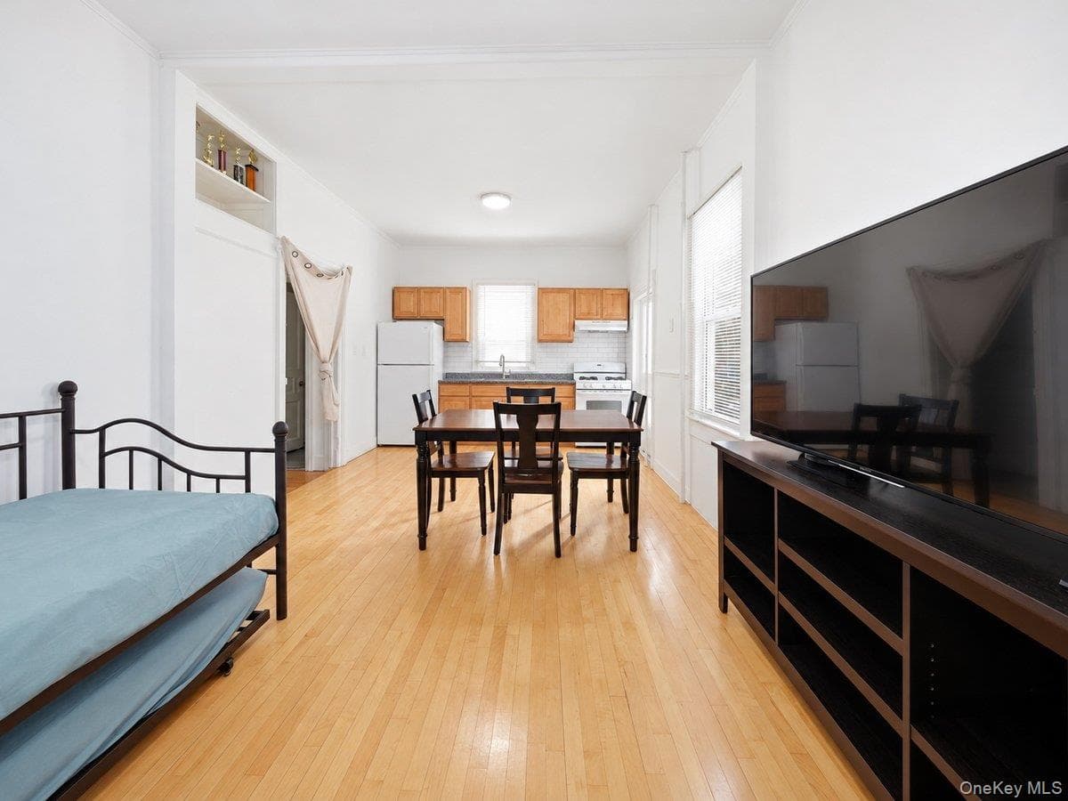 12 Edgewood Avenue thumbnail 6