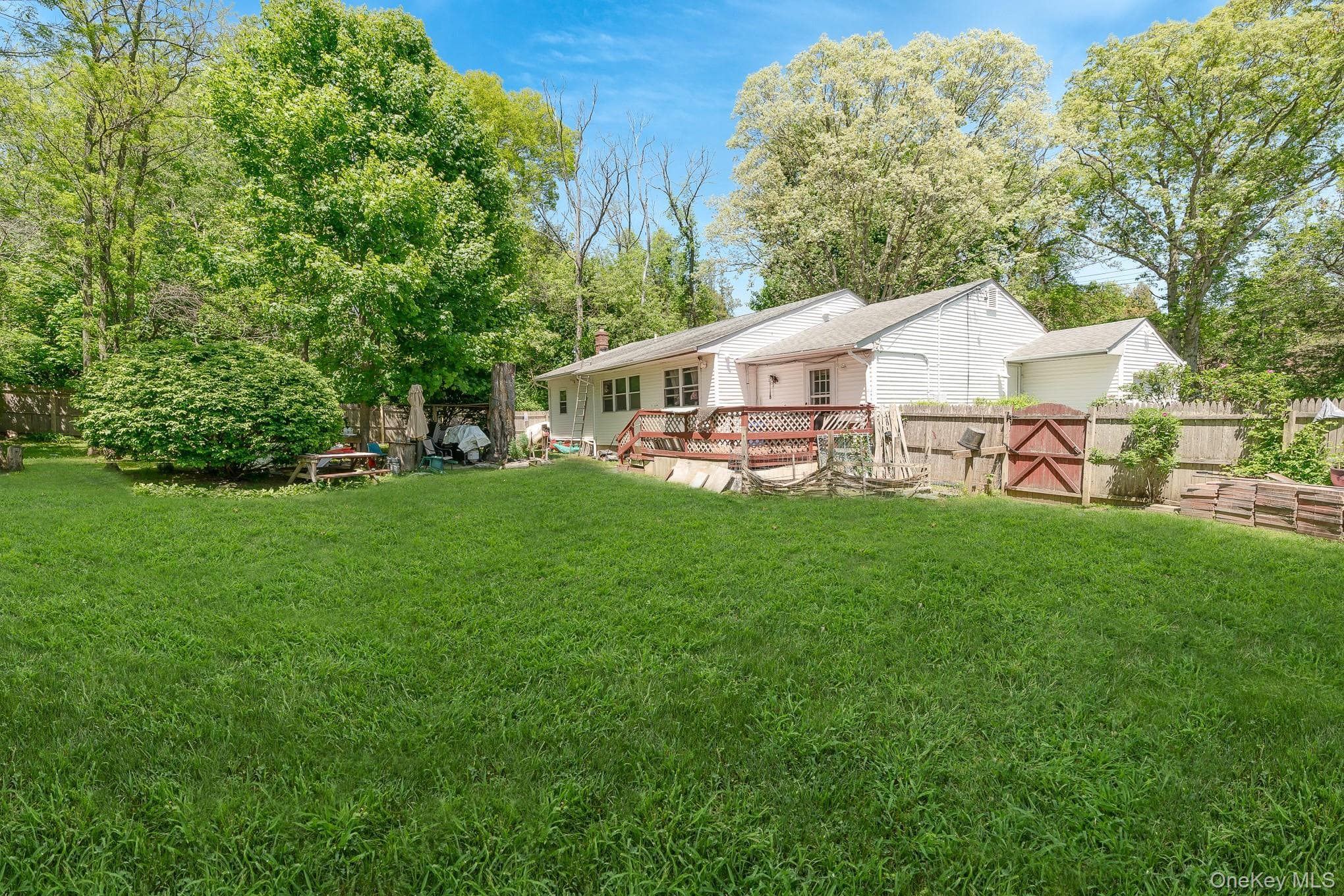 103 Gates Avenue thumbnail 21