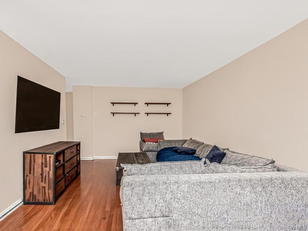 3636 Fieldston Road Unit: 7B thumbnail 4
