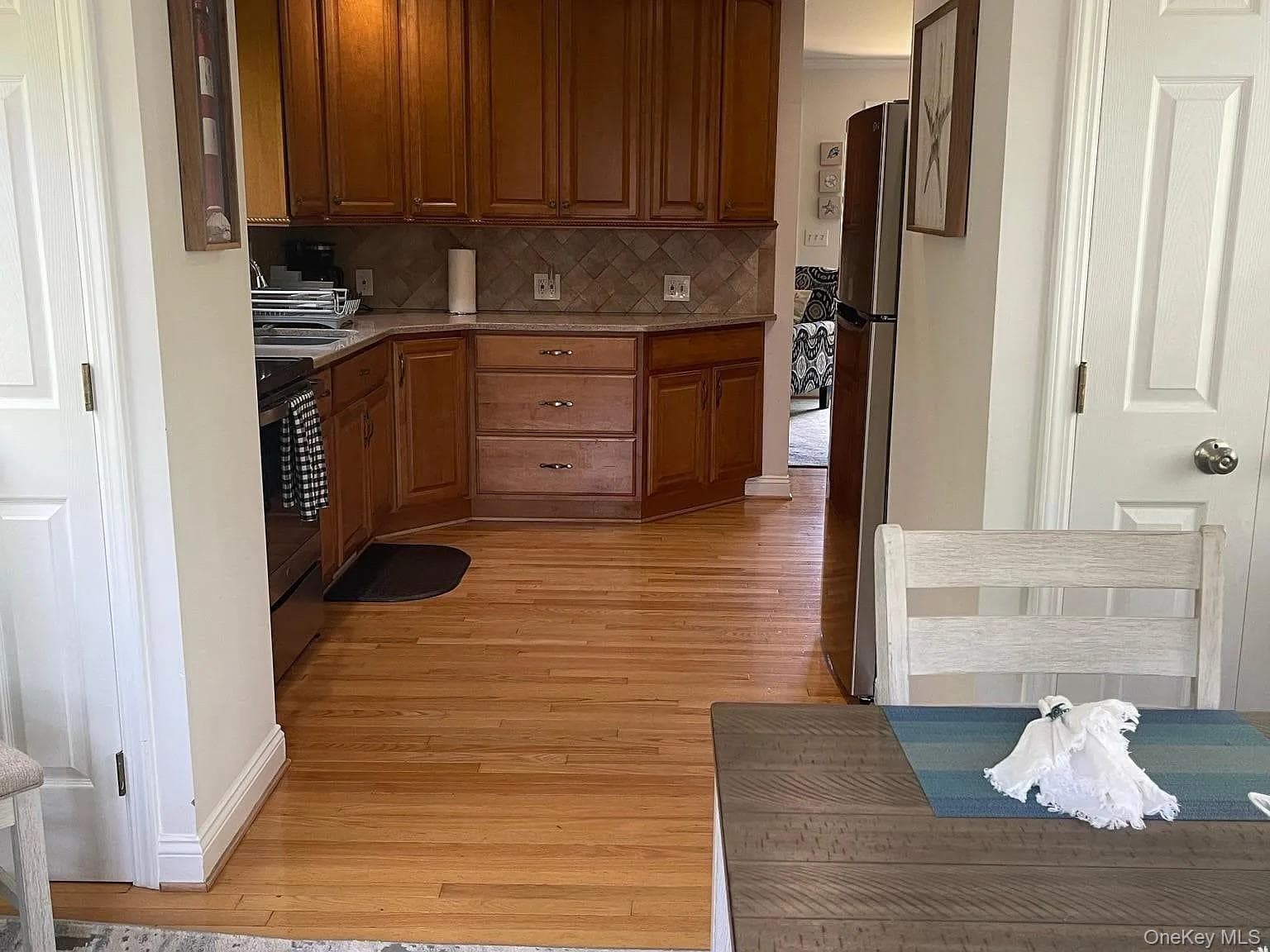 51 Wakeman Road thumbnail 10