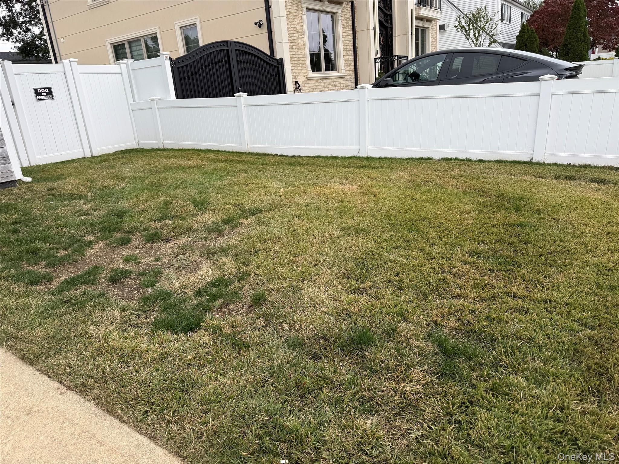 2475 Putnam Drive thumbnail 4