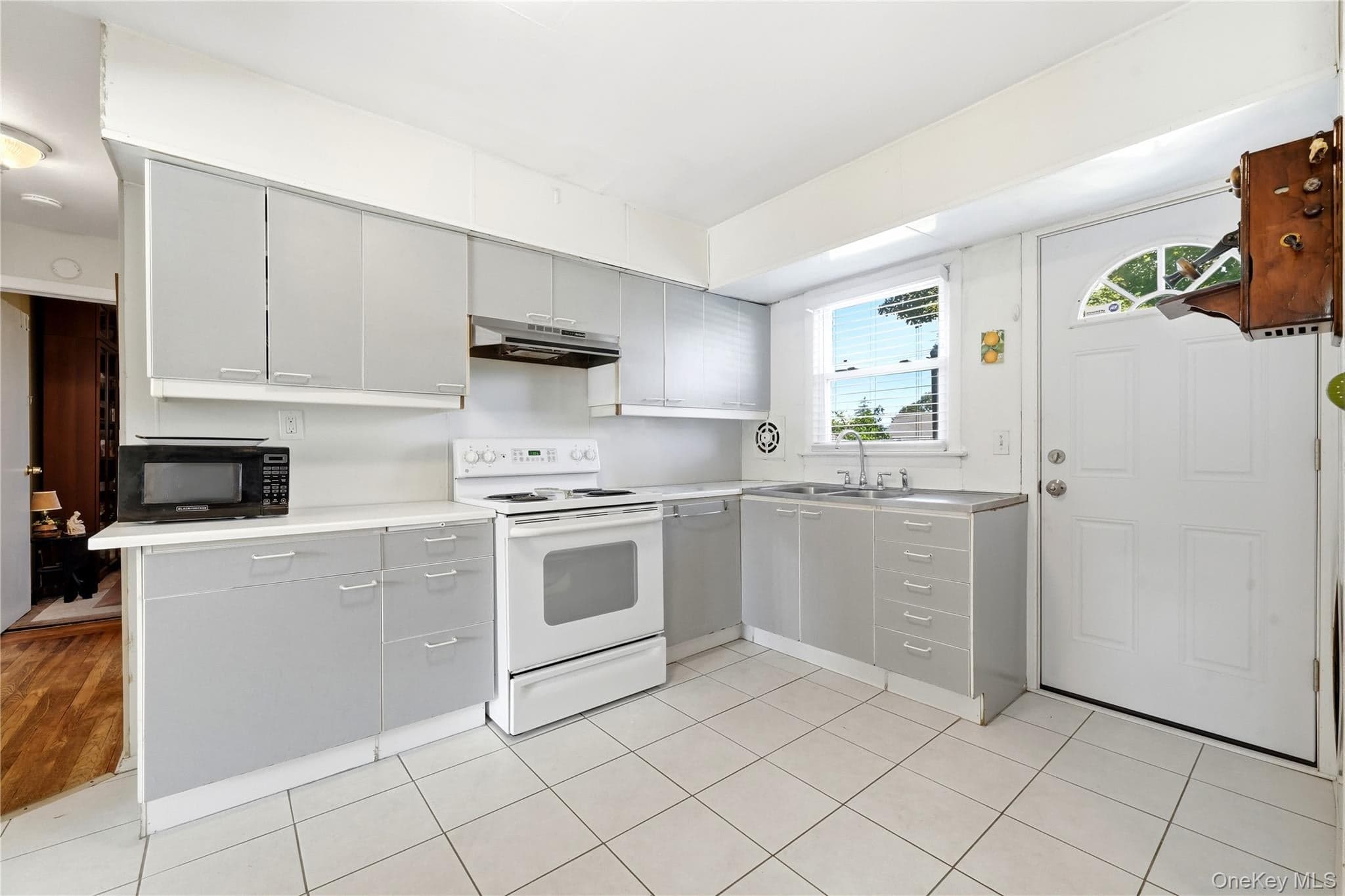 217 N Rutherford Avenue thumbnail 15